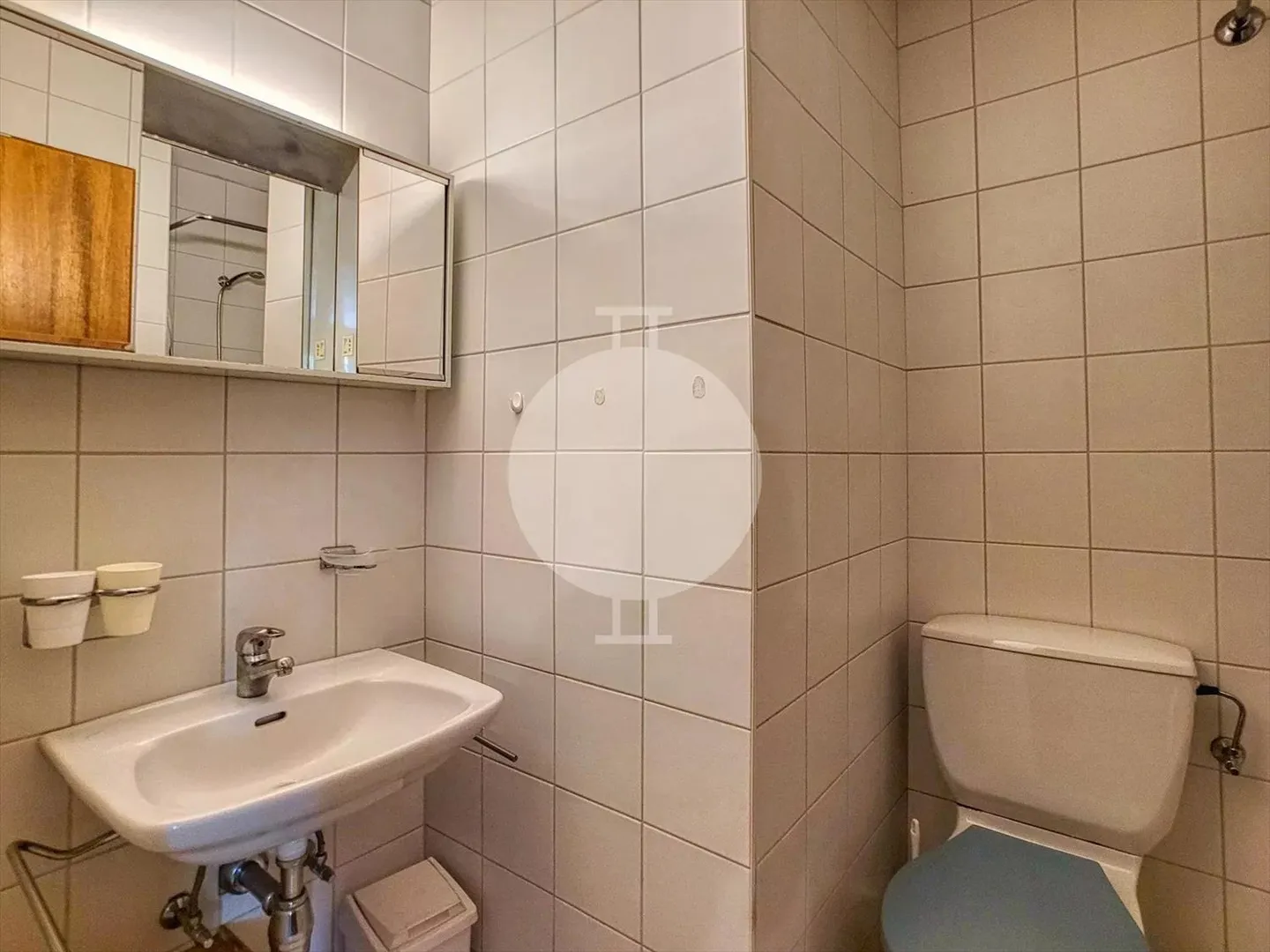 Appartement 2,5 pièces en rez-de-jardin à Veysonnaz avec fort potentiel de rénov - Photo 4 sur 6