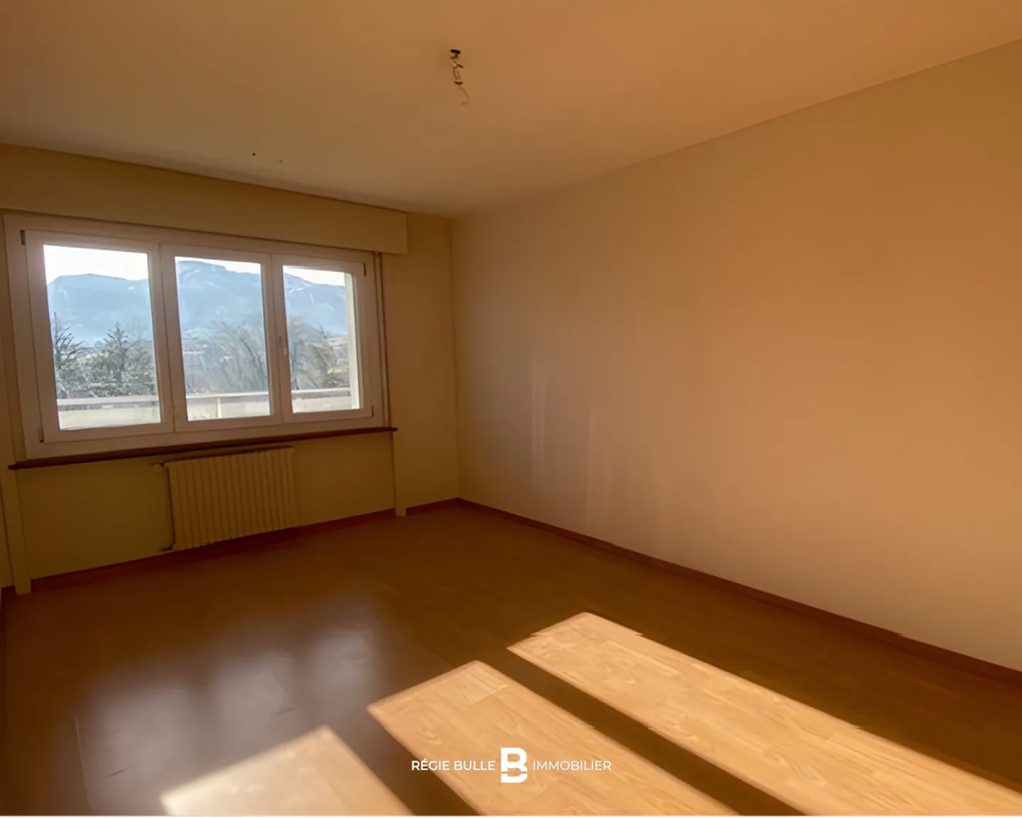 Beautiful 4-room apartment for rent - Photo 5 of 7