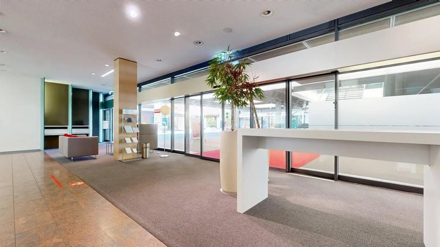 Representative Rental Space in Inside Dübendorf - Photo 10 of 12