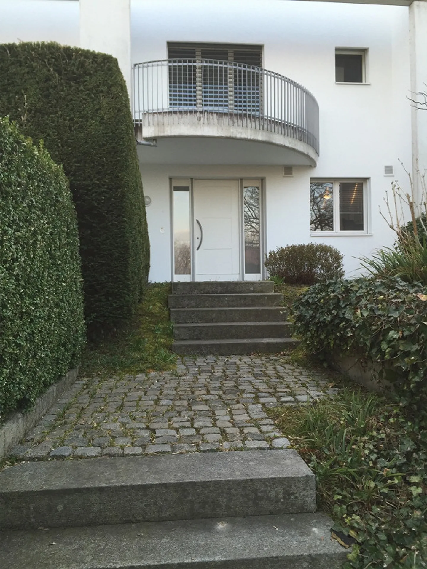 Modernes Maisonette-Haus mit reizendem kleinen Garten - Foto 1 von 15