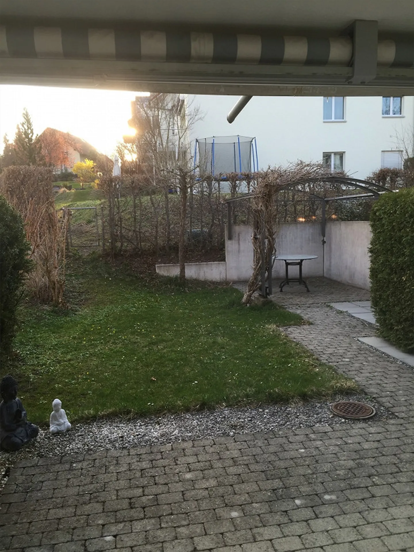 Modernes Maisonette-Haus mit reizendem kleinen Garten - Foto 13 von 15