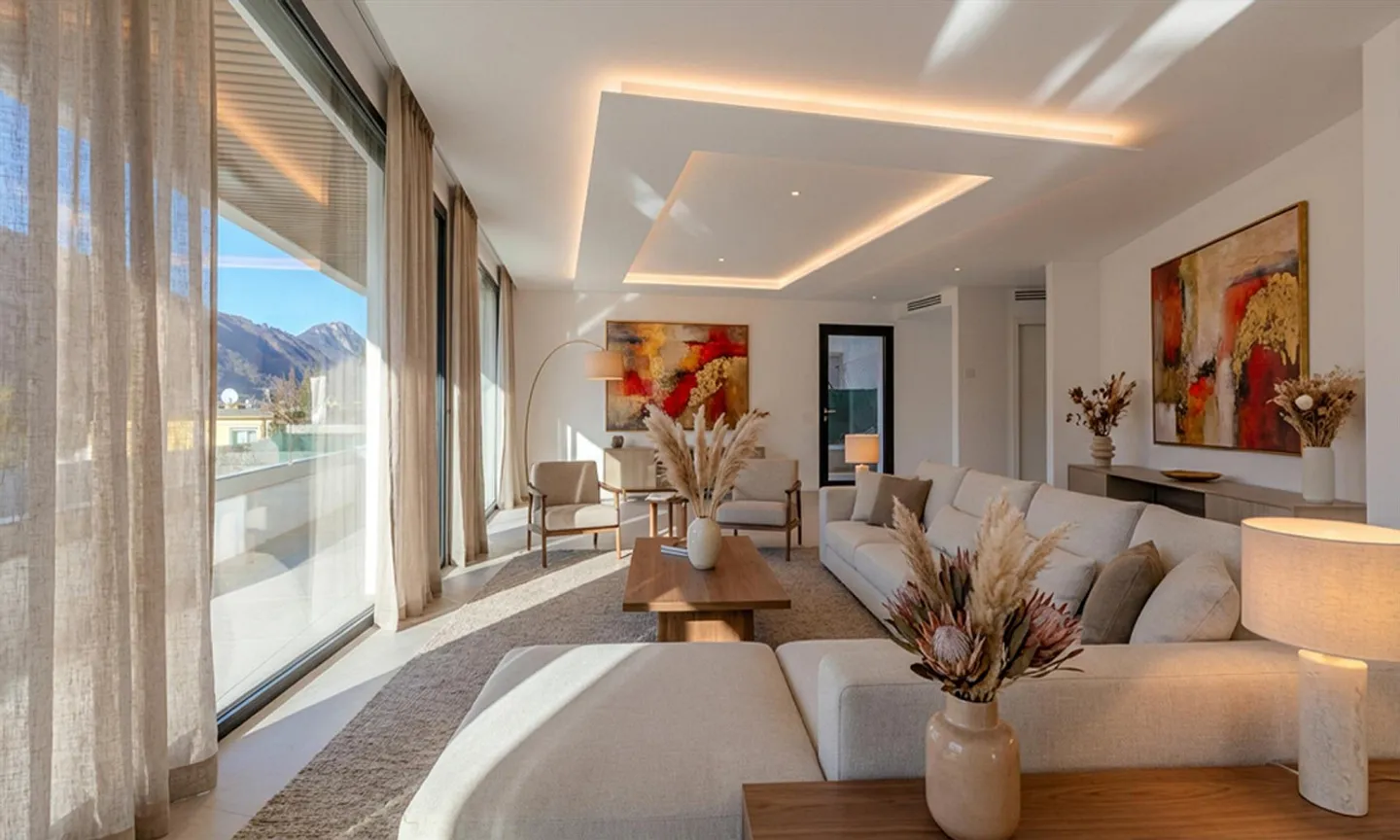 STUNNENDE VILLA MIT SEEBLICK UND BOOTSPLATZ IN BRUSINO ARSIZIO - Foto 1 von 13