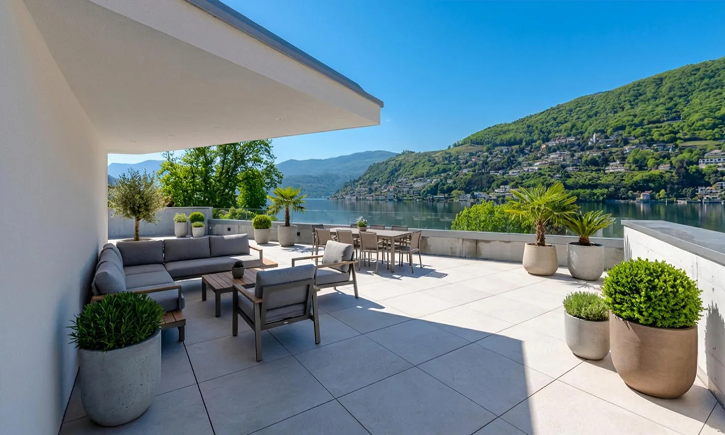 STUNNENDE VILLA MIT SEEBLICK UND BOOTSPLATZ IN BRUSINO ARSIZIO - Foto 2 von 13