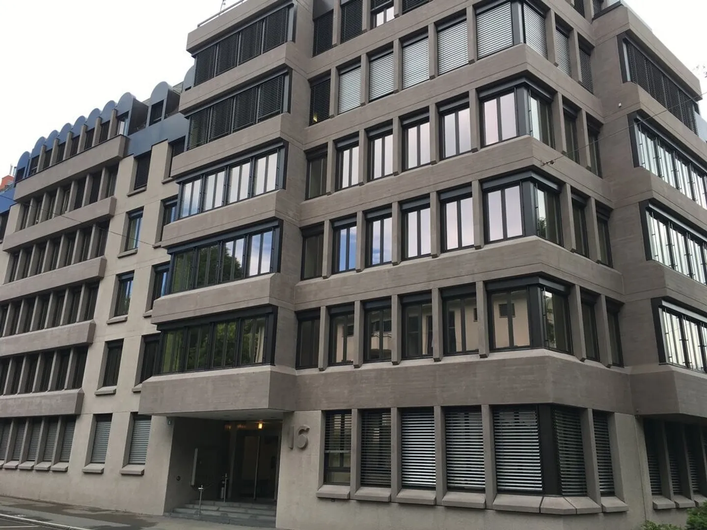 Parking Spaces / Electric Parking Spaces / Motorcycle Spaces near Zurich-Enge - Photo 1 of 1
