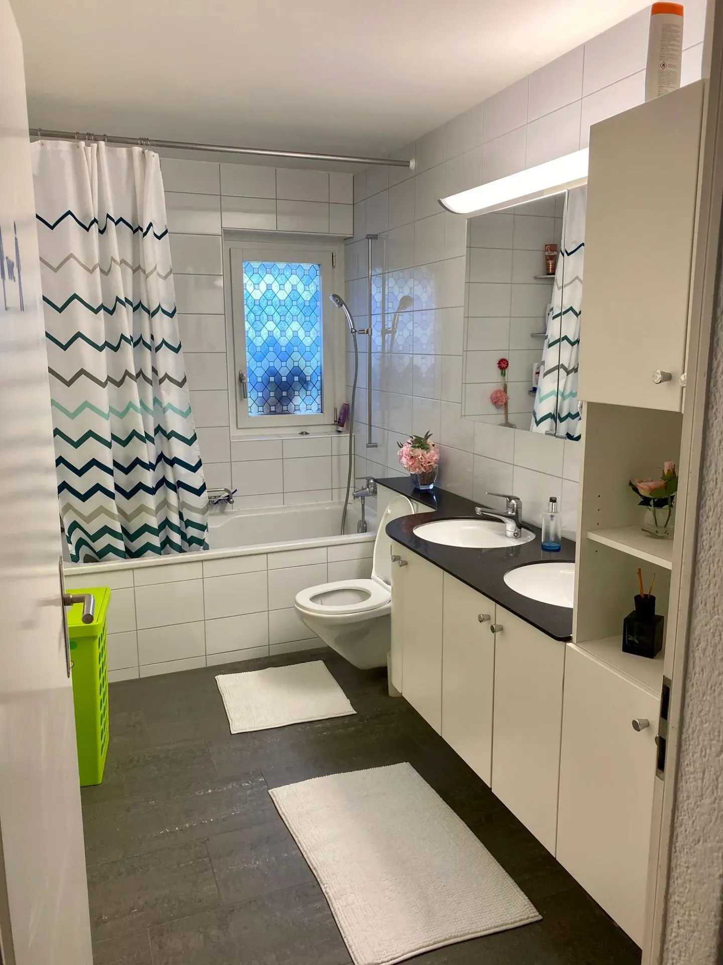 Superbe appartement avec espace de détente privé - Photo 5 sur 11