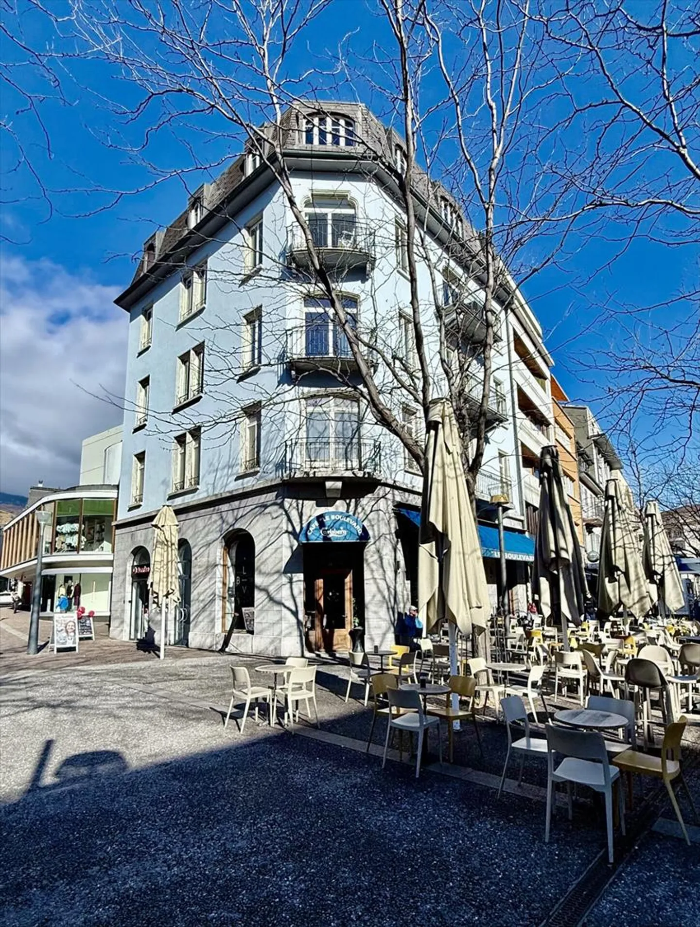 5-room office - Photo 1 of 6