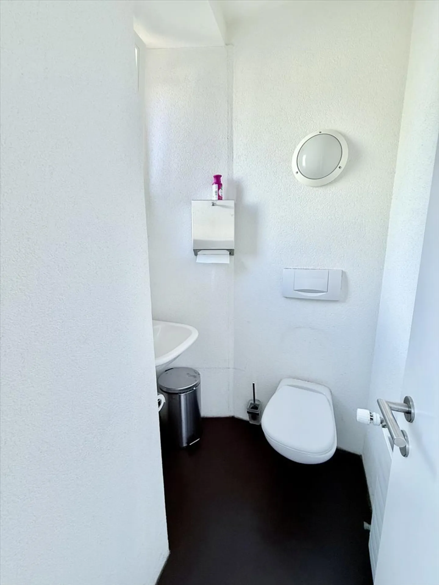 5-room office - Photo 5 of 6