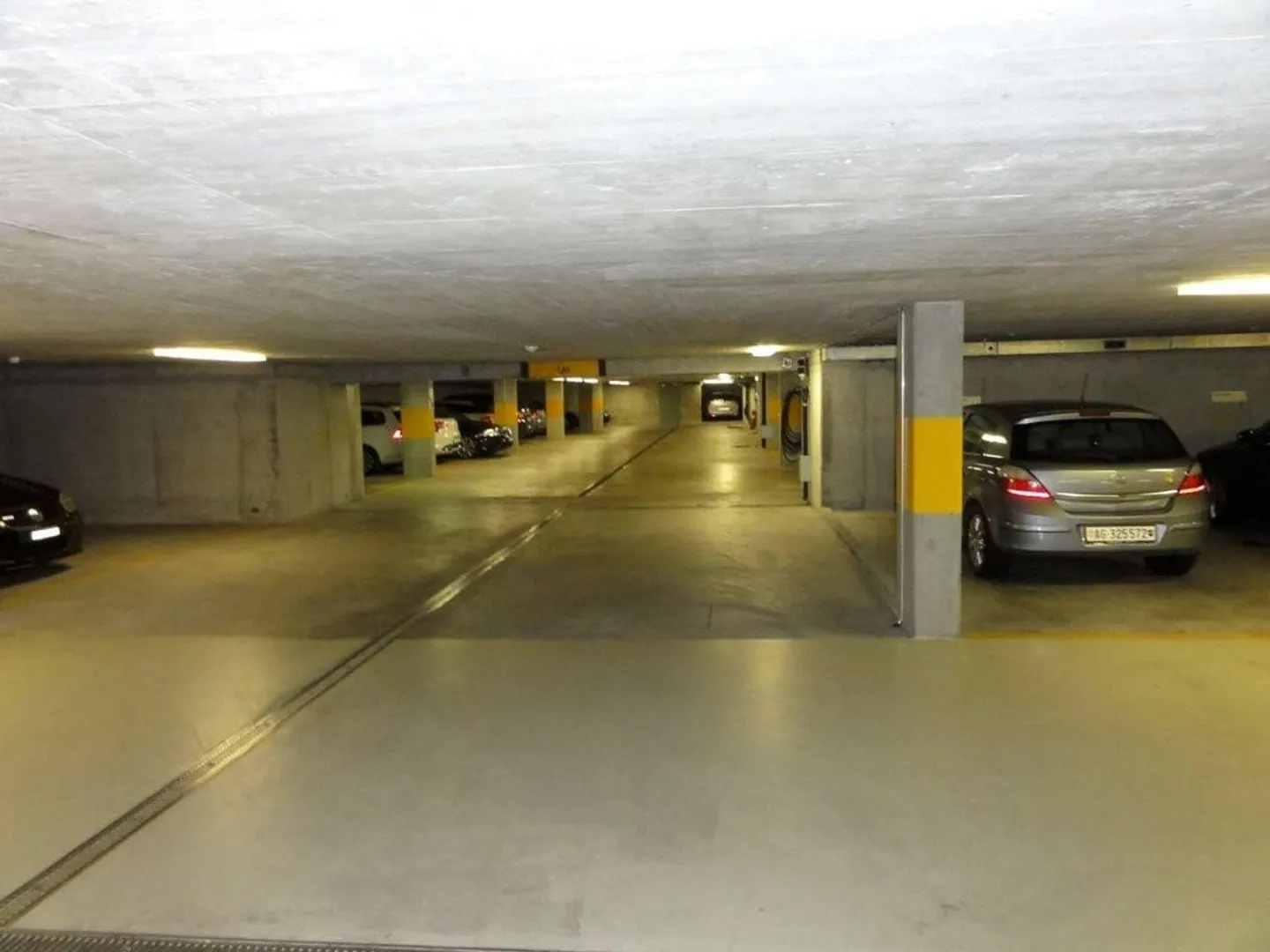 Posto auto in affitto nel Distretto 5 - Foto 2 di 2