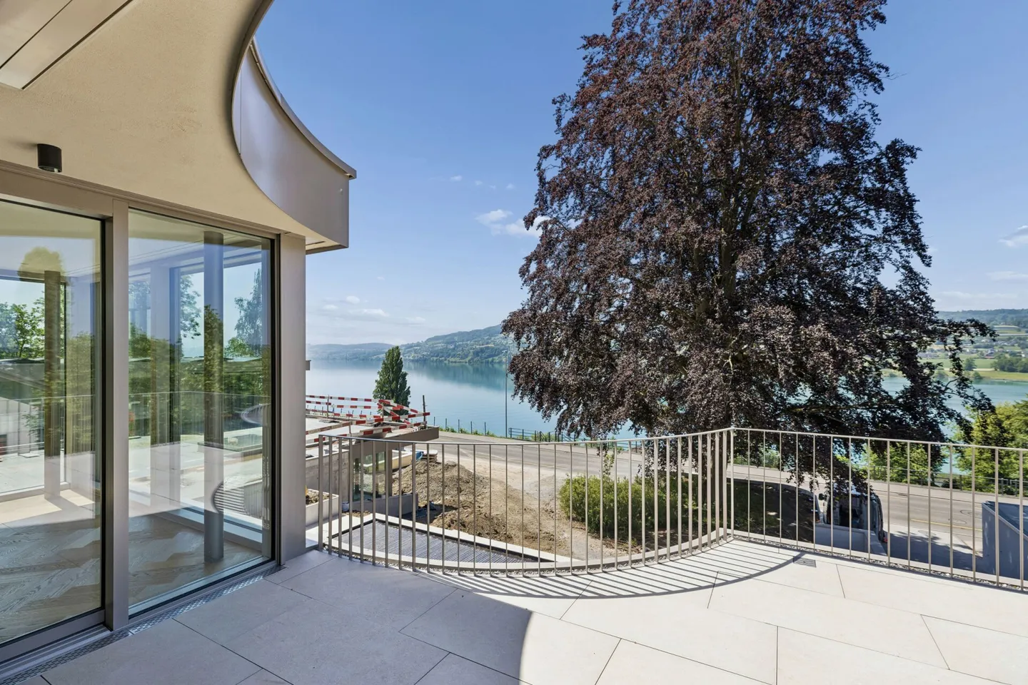 Exclusive new build villa with pool and lake views - Photo 26 of 27