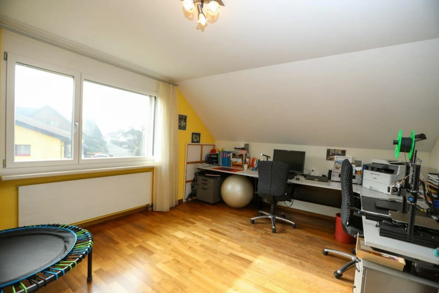 Casa bifamiliare adatta alle famiglie con spazio e giardino - Foto 6 di 11