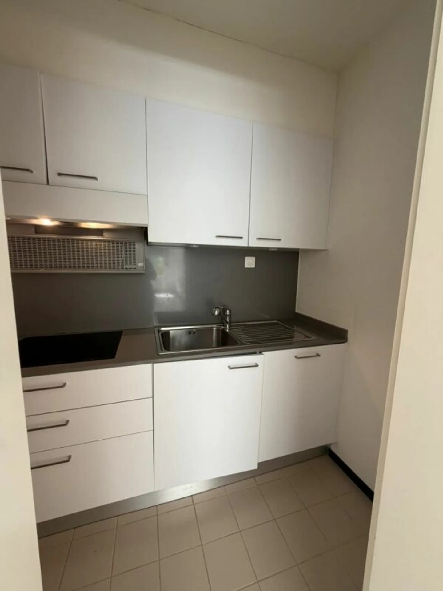 Bel appartement lumineux 2,5 pièces - Photo 6 sur 14