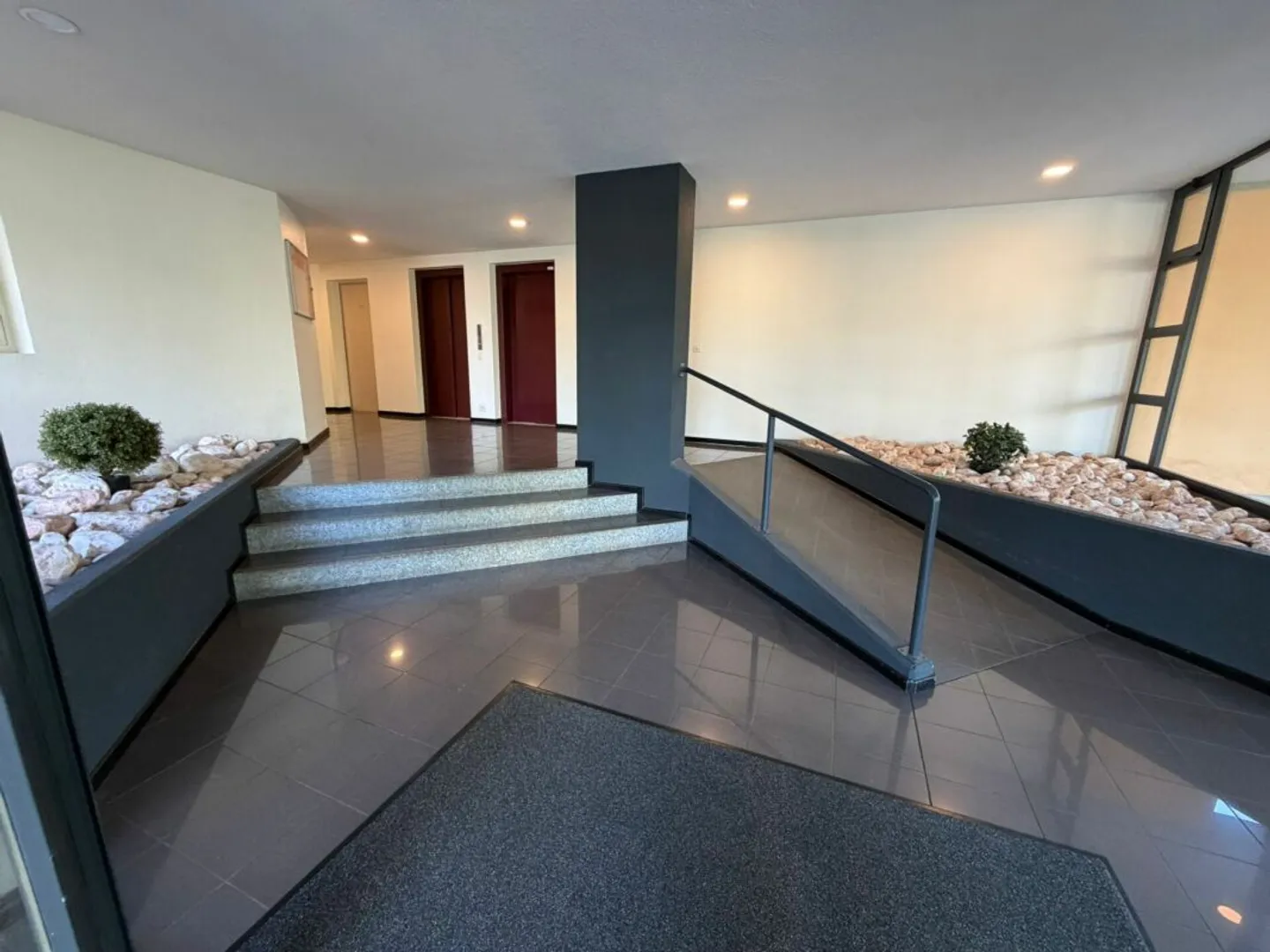 Bel appartement lumineux 2,5 pièces - Photo 13 sur 14