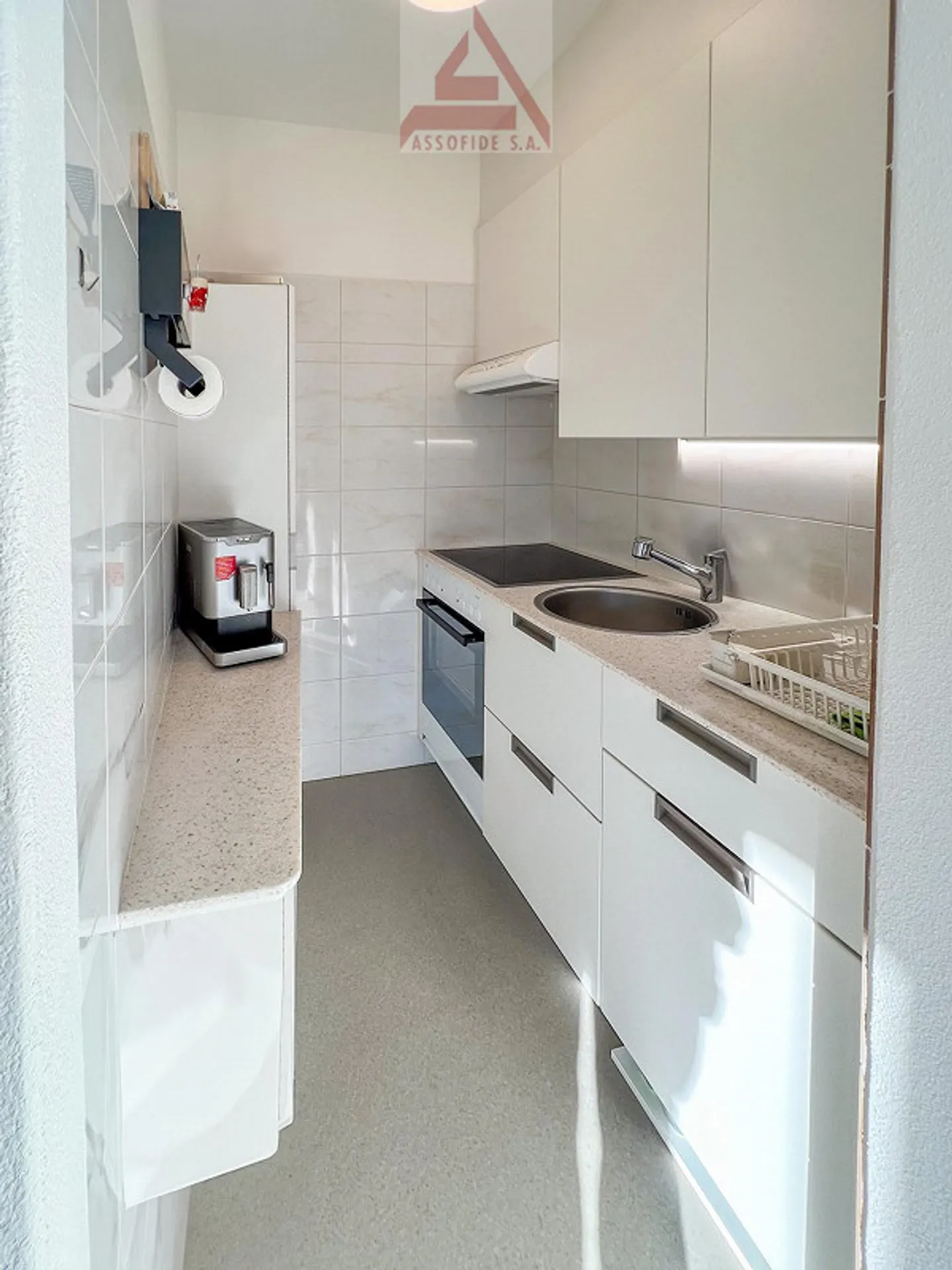 Una casa / Un posto da chiamare casa - Foto 2 di 6