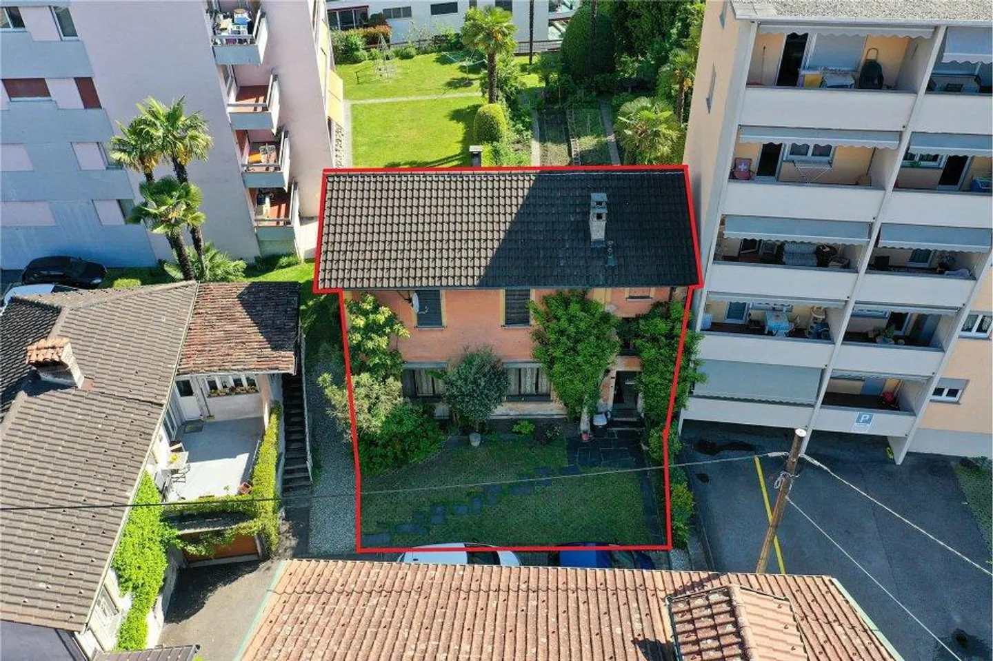 Charming house in a central location - Photo 1 of 13