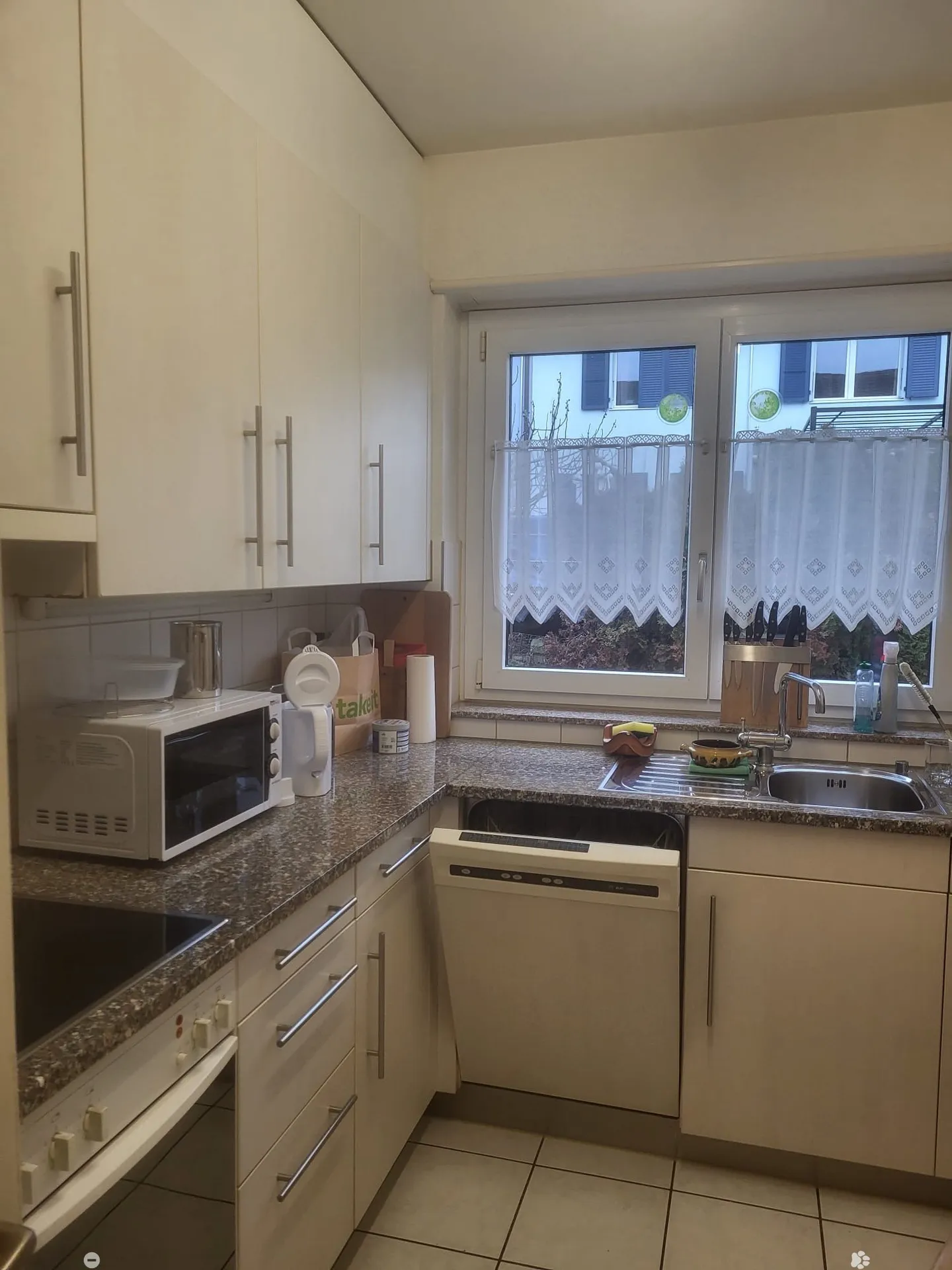 Modern 3-room apartment with balcony in Biel - Photo 7 of 9