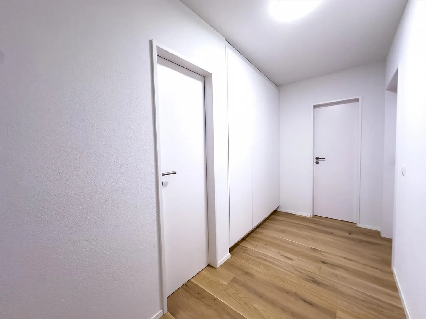 Appartamento 3.5 locali completamente ristrutturato con vista sul Pilatus nel cuore di Kriens - Foto 14 di 22