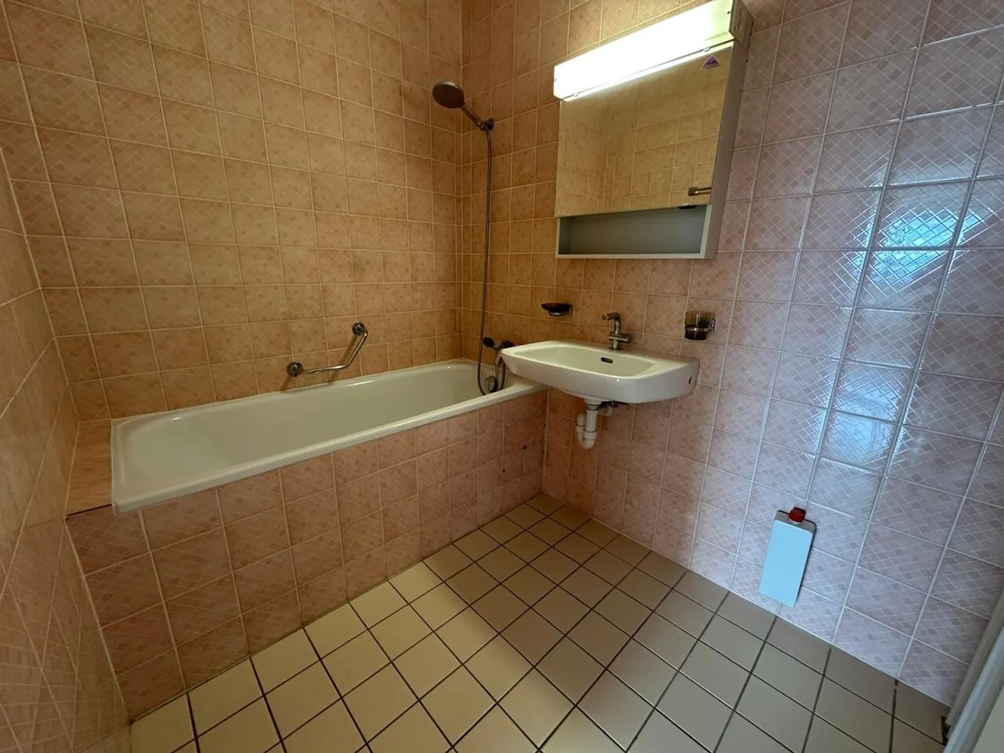 Stilvolles Apartment mit Dachpool - Foto 4 von 7