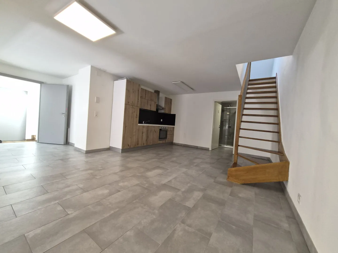 2,5-Zimmer-Wohnung im 4. Stock - Foto 2 von 10