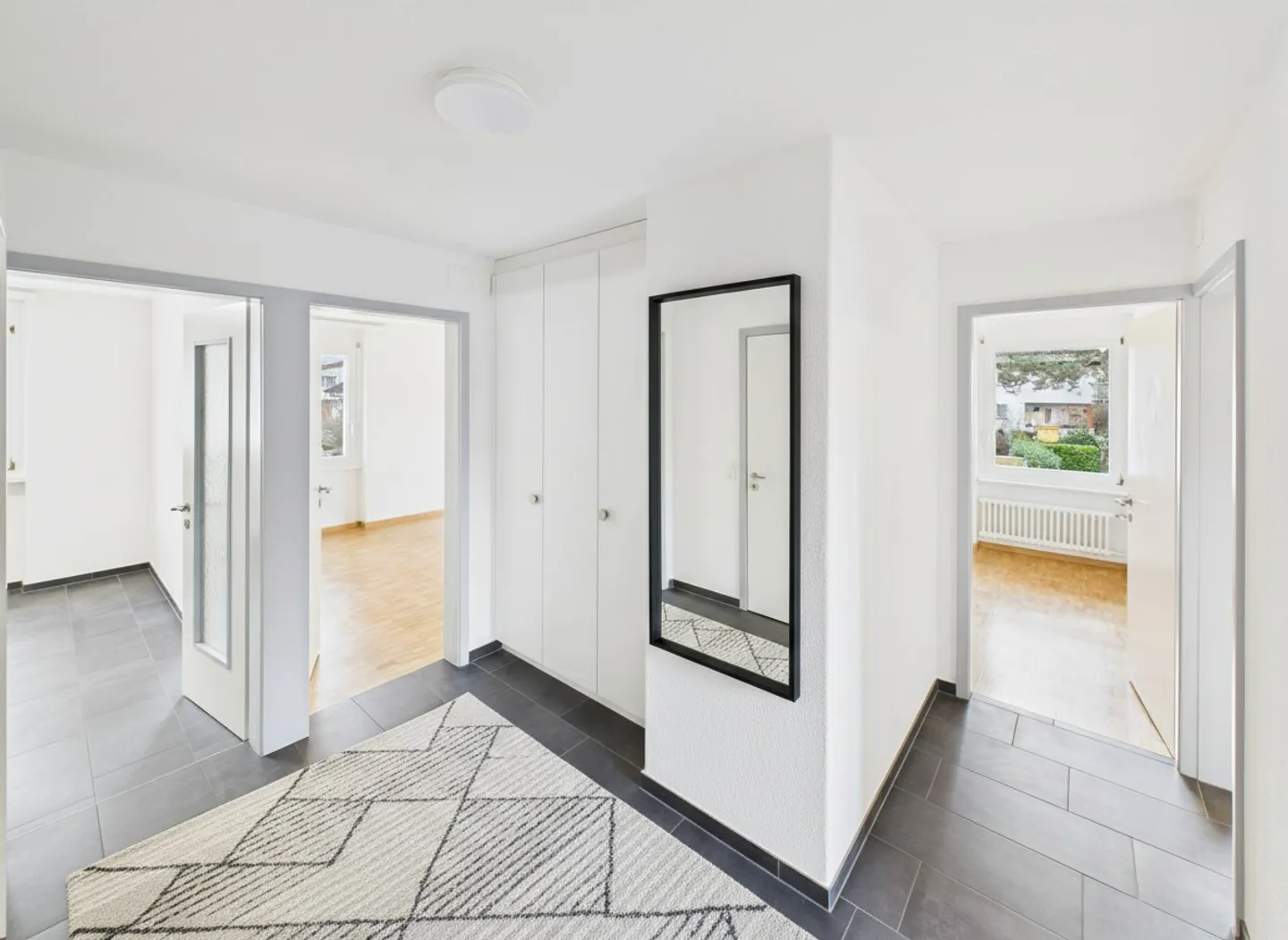 Appartamento moderno di 4,5 locali in una posizione tranquilla a Dulliken - Foto 1 di 7