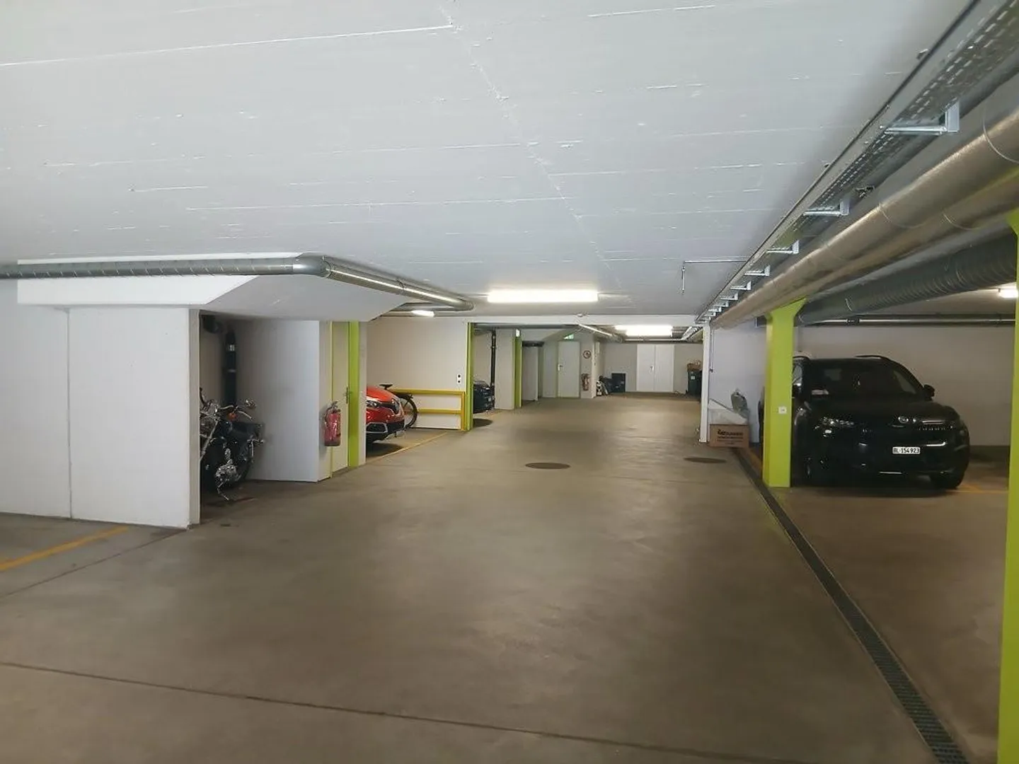 Motorcycle parking space for rent - Photo 2 of 3