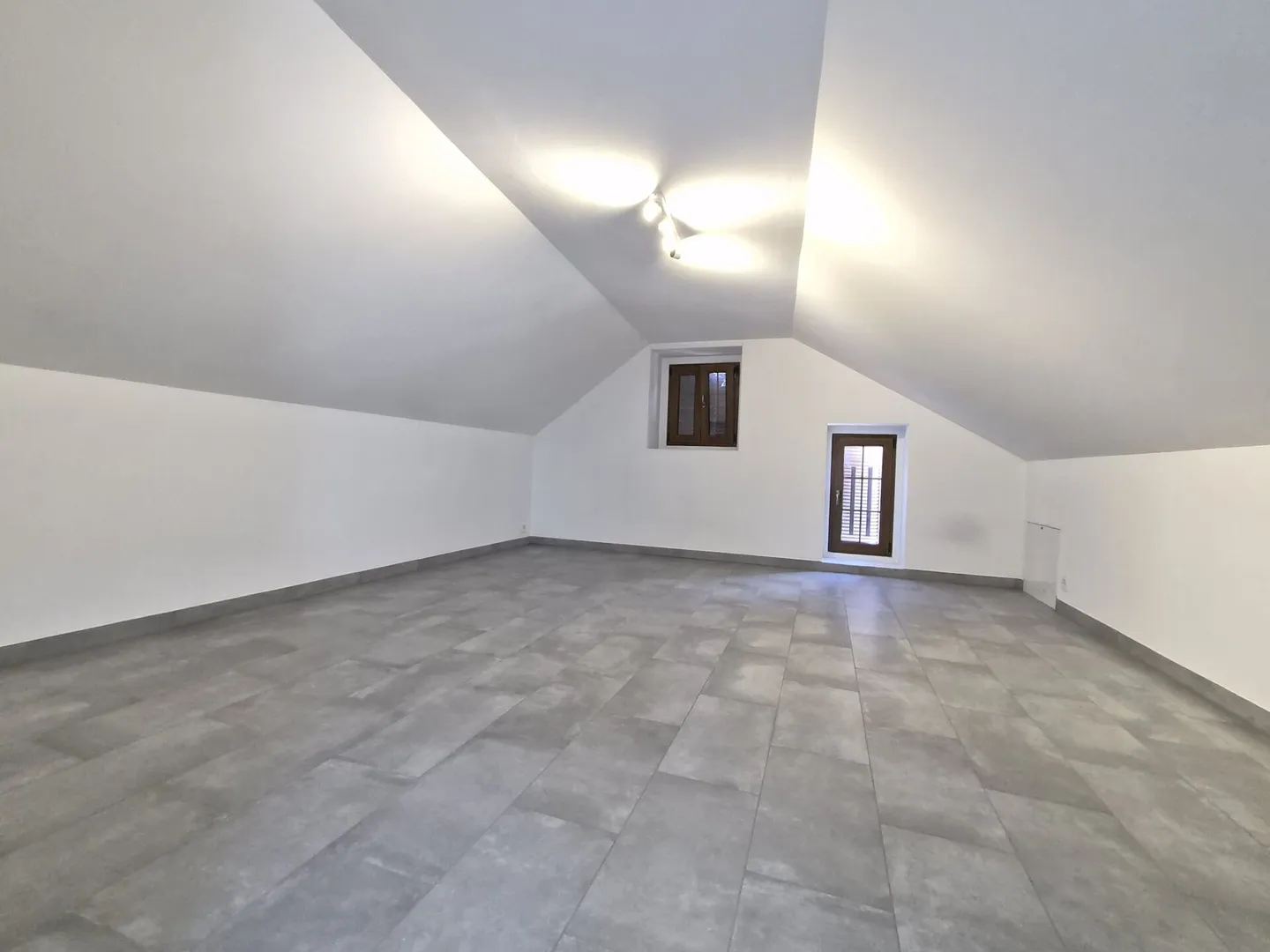 2,5-Zimmer-Wohnung im 4. Stock - Foto 8 von 10