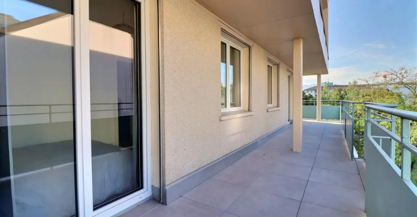 Furnished apartment with large balcony and unobstructed view of greenery - Photo 1 of 11