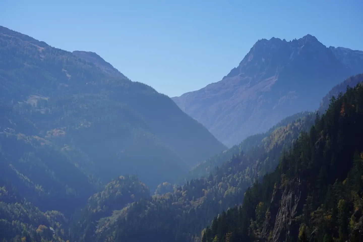 Maison individuelle rénovée en 2025 avec incroyable vue ! - Photo 2 sur 13