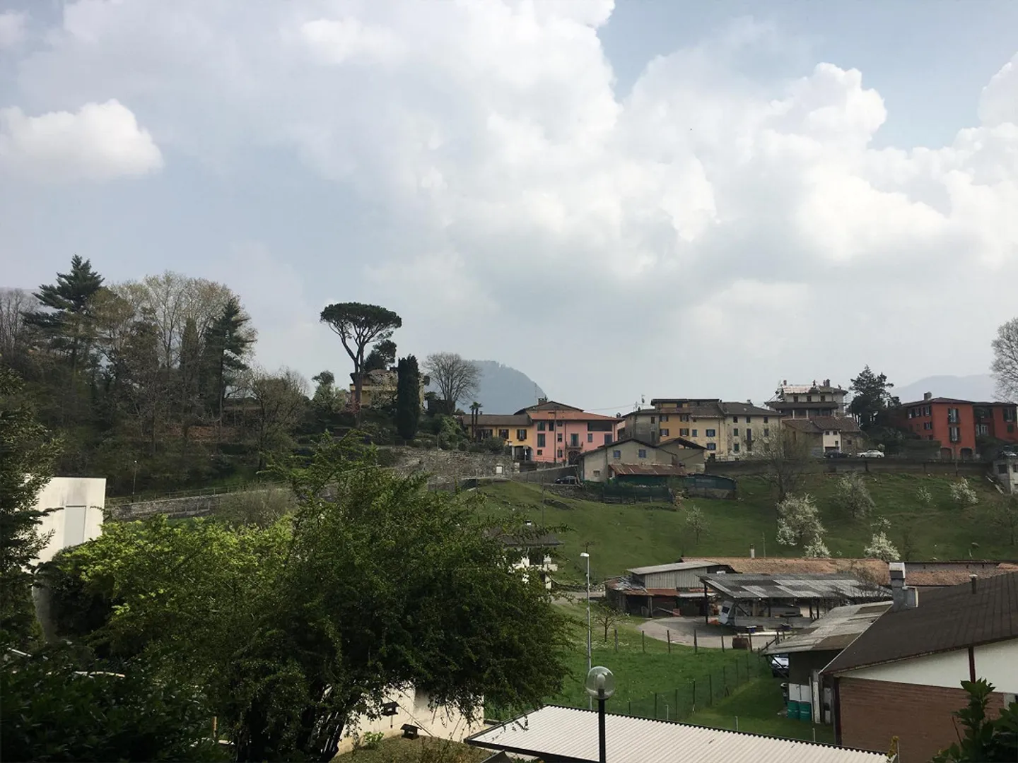 MODERNE ET SPACIEUX 3.5 PIÈCES AVEC VUE À SAVOSA - Photo 8 sur 11