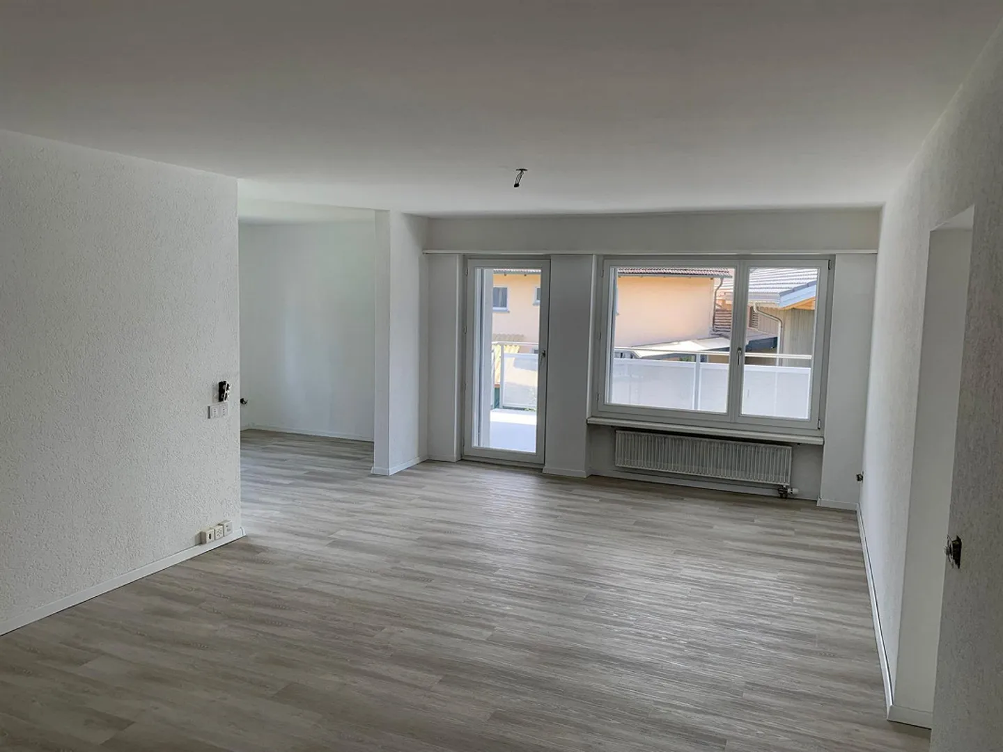 Cozy apartment with a view of the greenery - Photo 8 of 16
