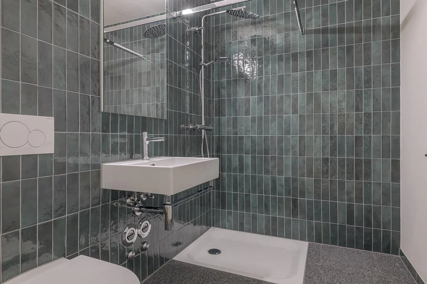 7.5 Room Apartment in Biel - Photo 5 of 13