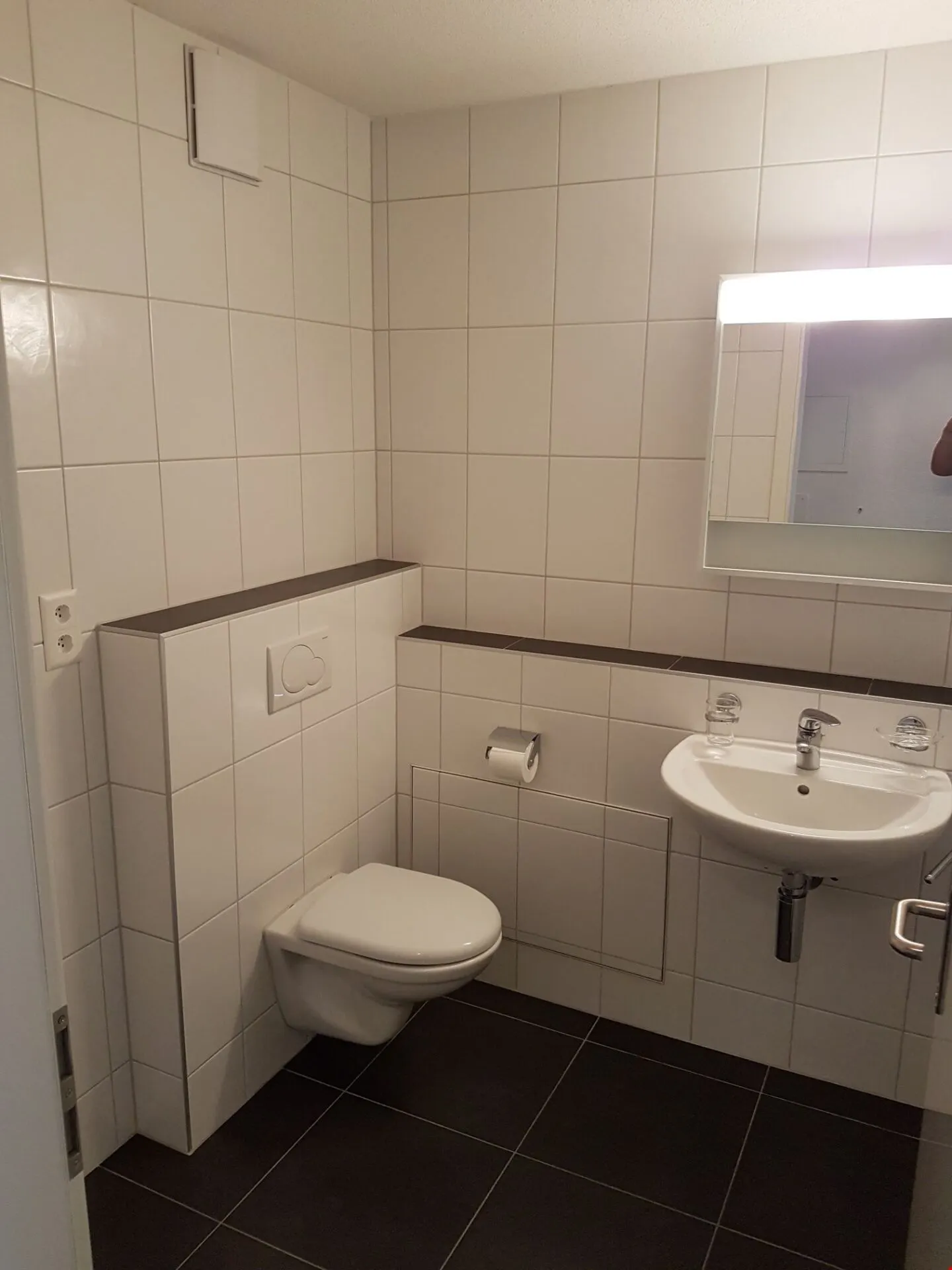 Moderne Wohnung mit Balkon - Foto 6 von 9