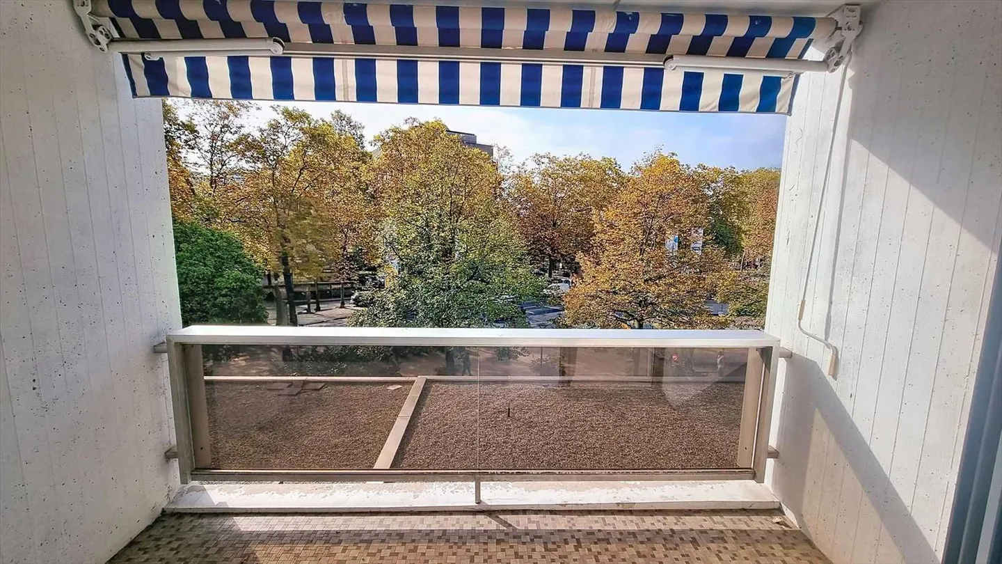 3.5-room apartment (2 bedrooms) with loggia - Photo 2 of 6