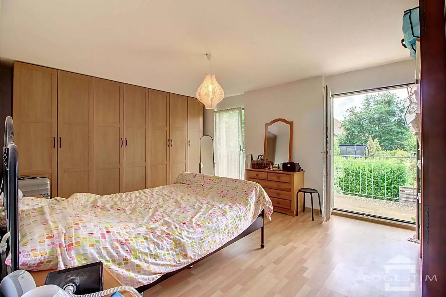 Villa spacieuse avec piscine - Photo 8 sur 13