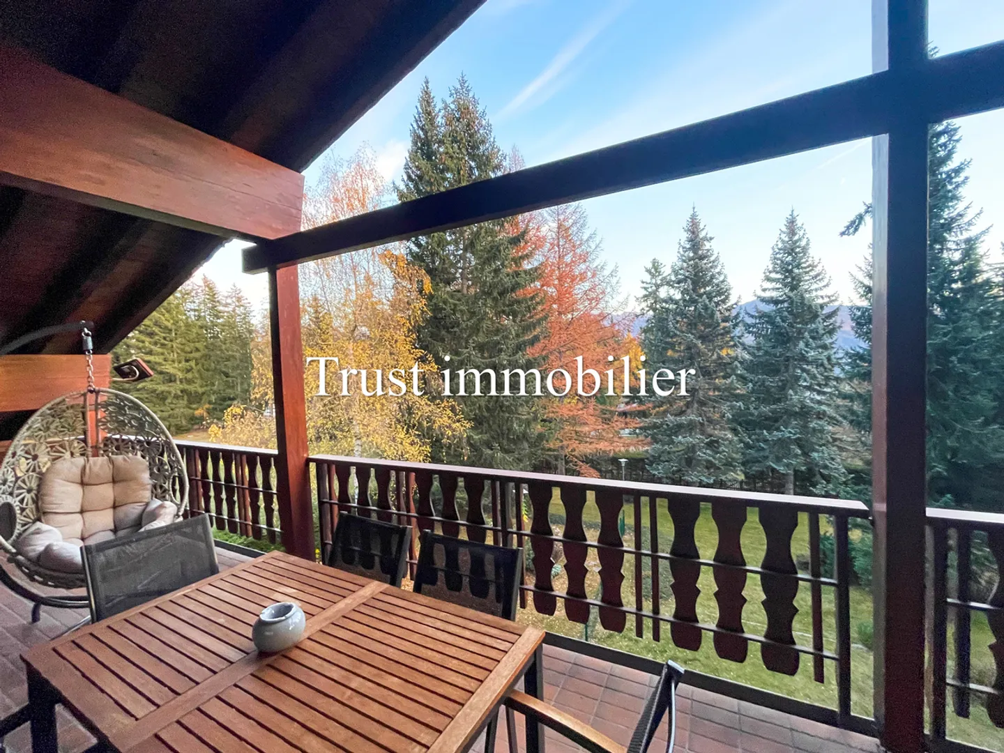 4025L. Incroyable attique 4.5 pcs à louer, proche centre Crans - Photo 2 sur 20