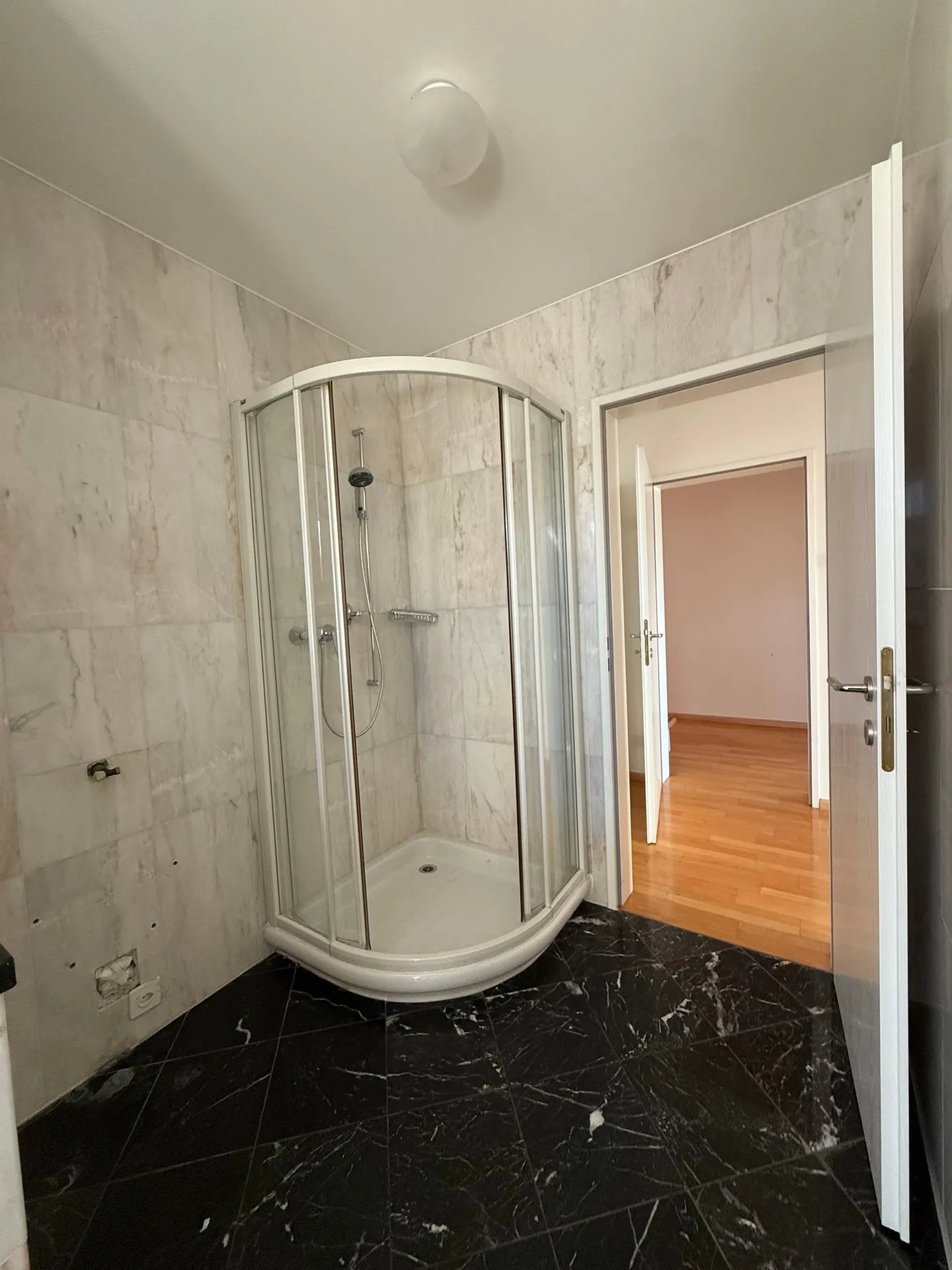 Geräumige Maisonette-Wohnung mit Terrasse - Foto 19 von 30