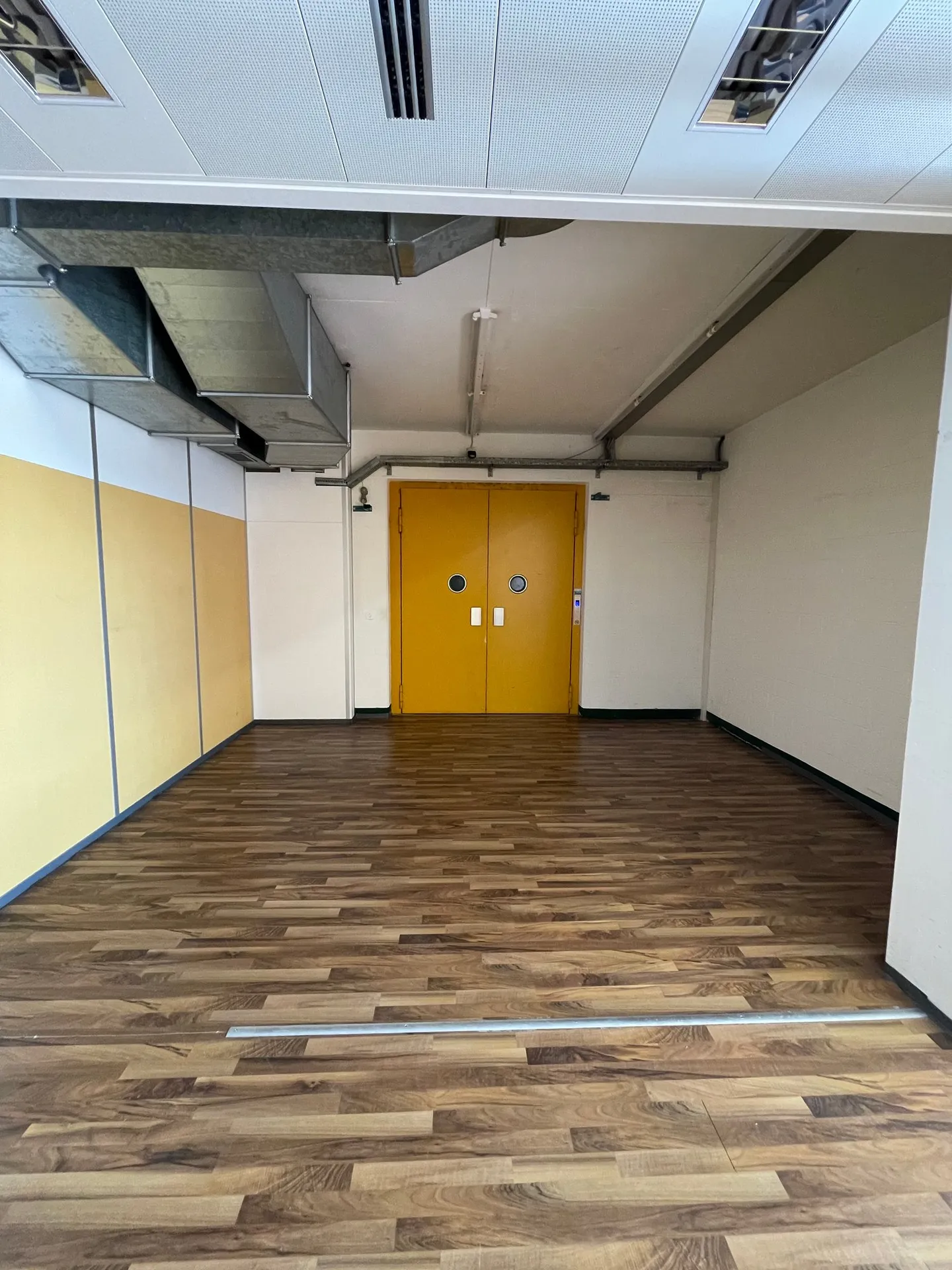 Bureaux modernes dans le centre d'affaires d'Oberglatt - Photo 6 sur 24