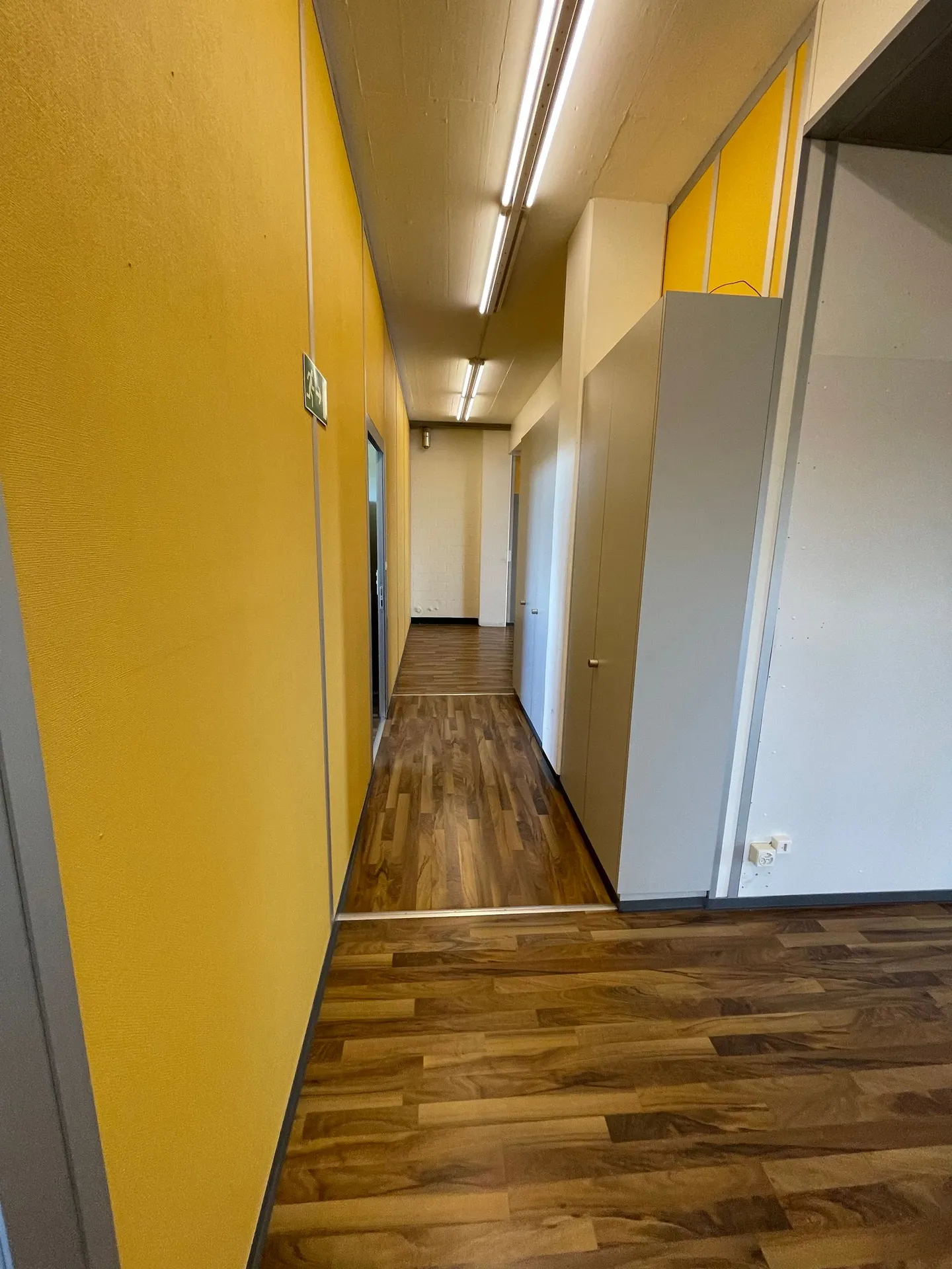 Bureaux modernes dans le centre d'affaires d'Oberglatt - Photo 16 sur 24