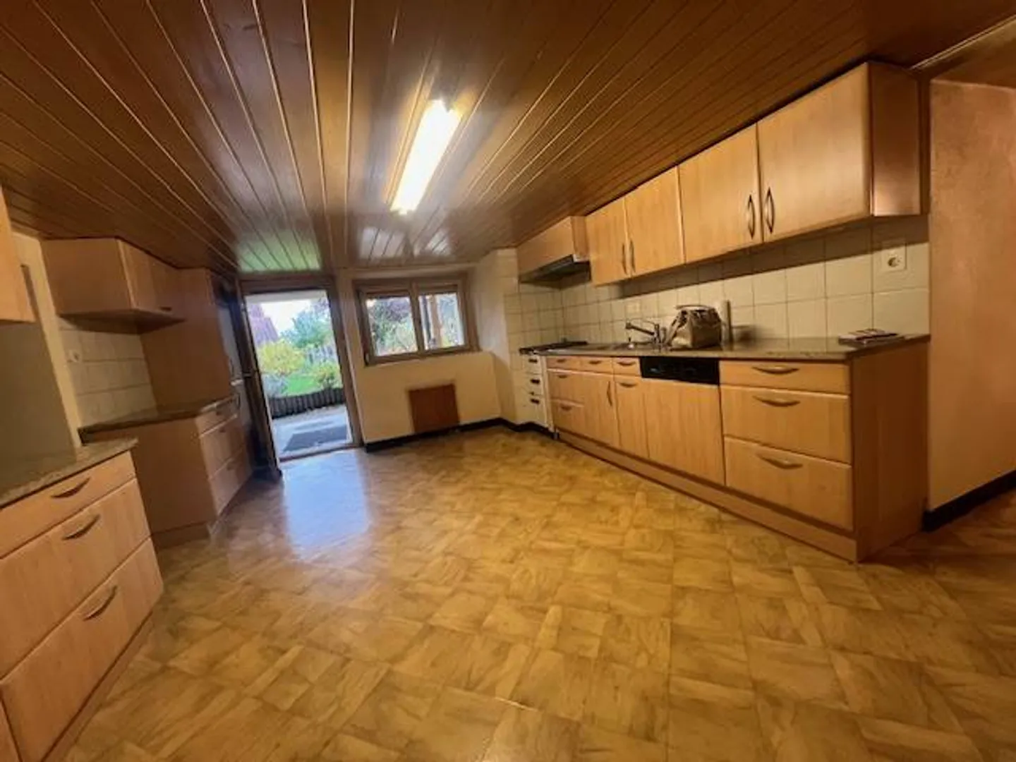 10 rooms, plot of 778 m2, large adjoining rural - Photo 3 of 13