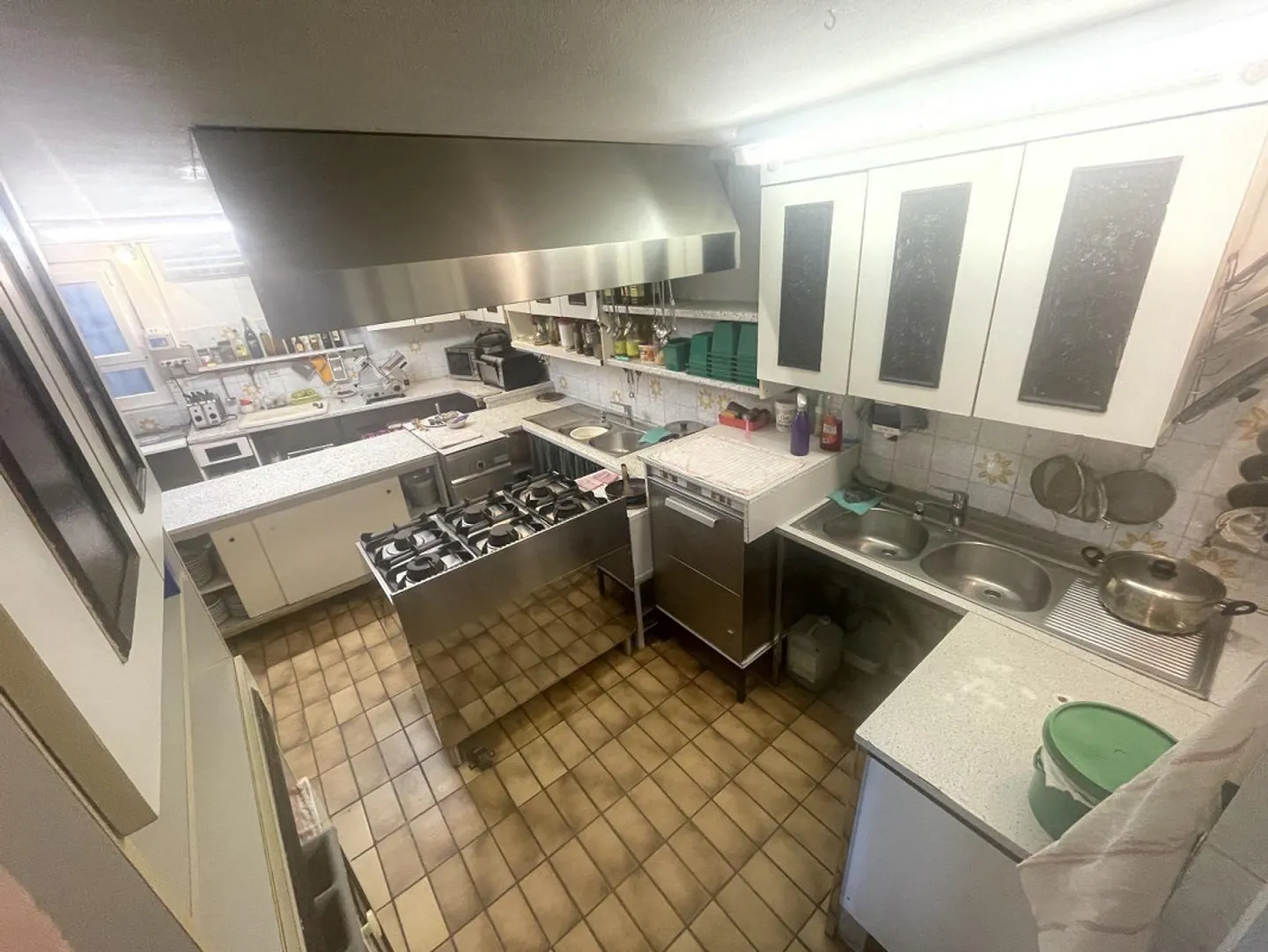 Ristorante grotta con terrazze estive e rustico ristrutturato di 5 stanze - Foto 6 di 36