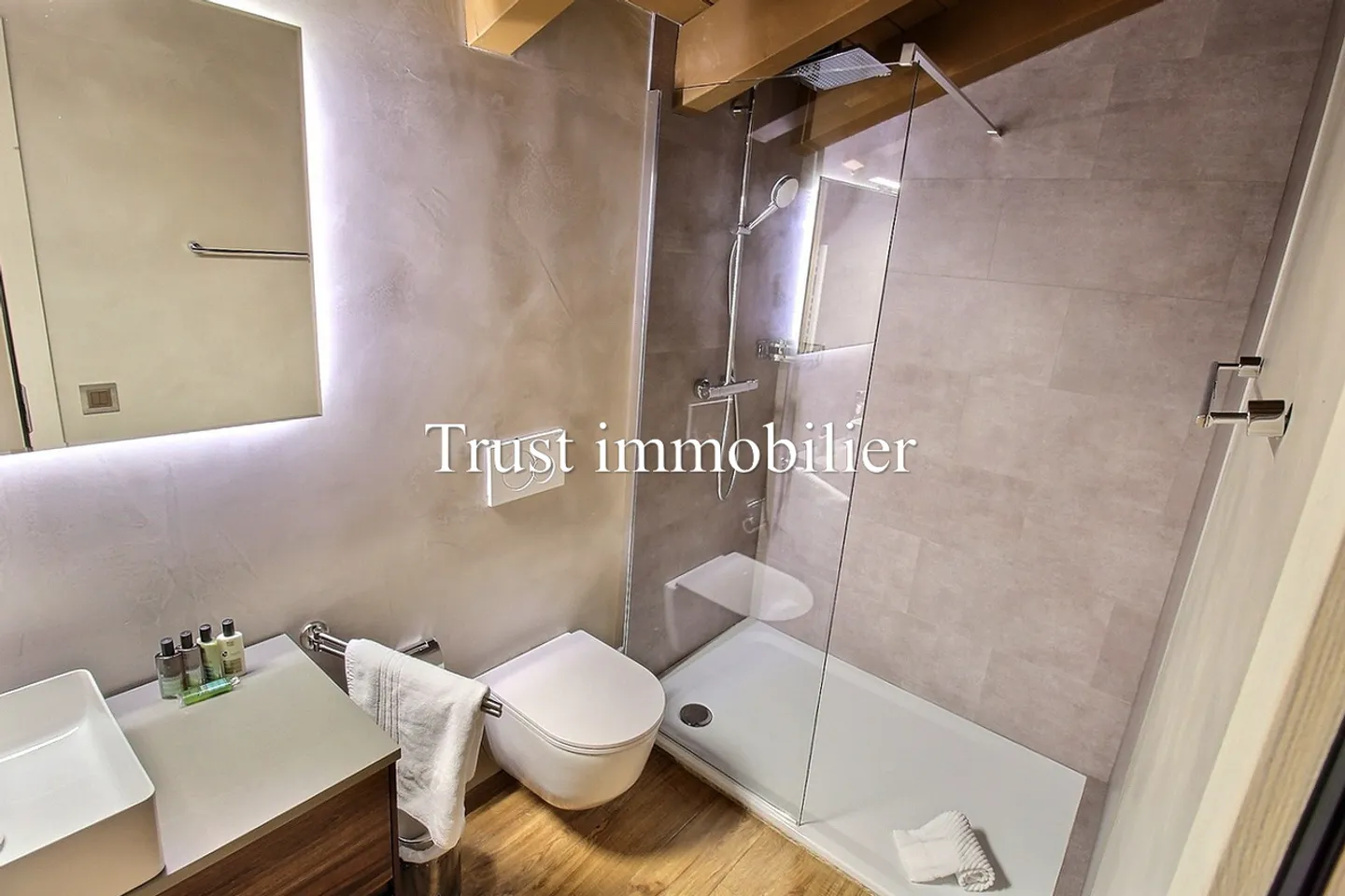 4025L. Incroyable attique 4.5 pcs à louer, proche centre Crans - Photo 15 sur 20