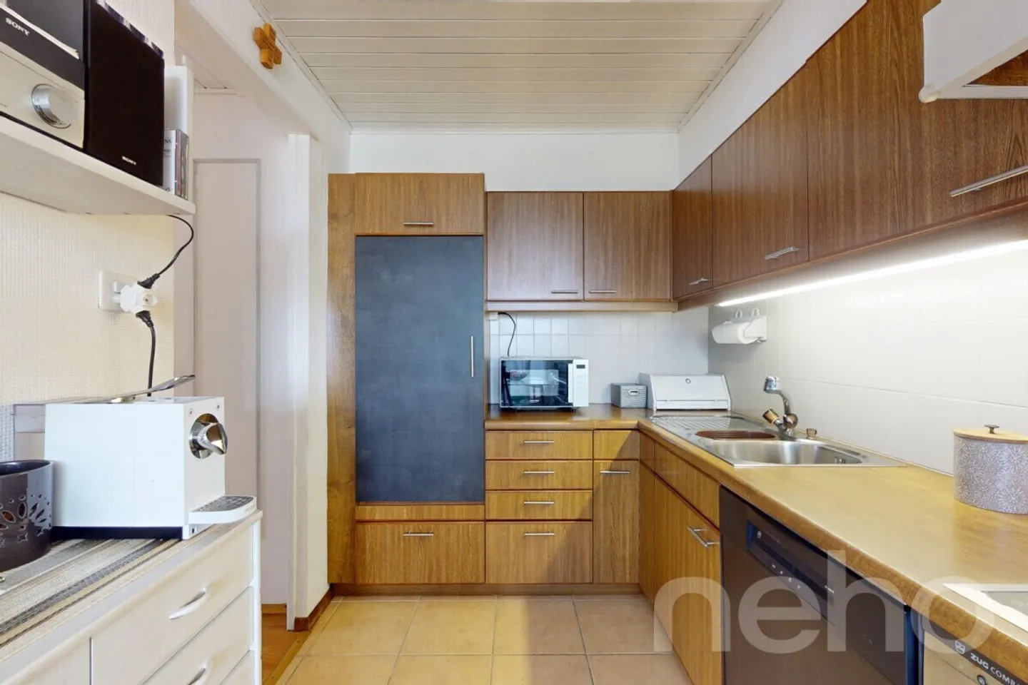 Luminoso appartamento di 3.5 locali con vista mozzafiato e box auto - Foto 5 di 12