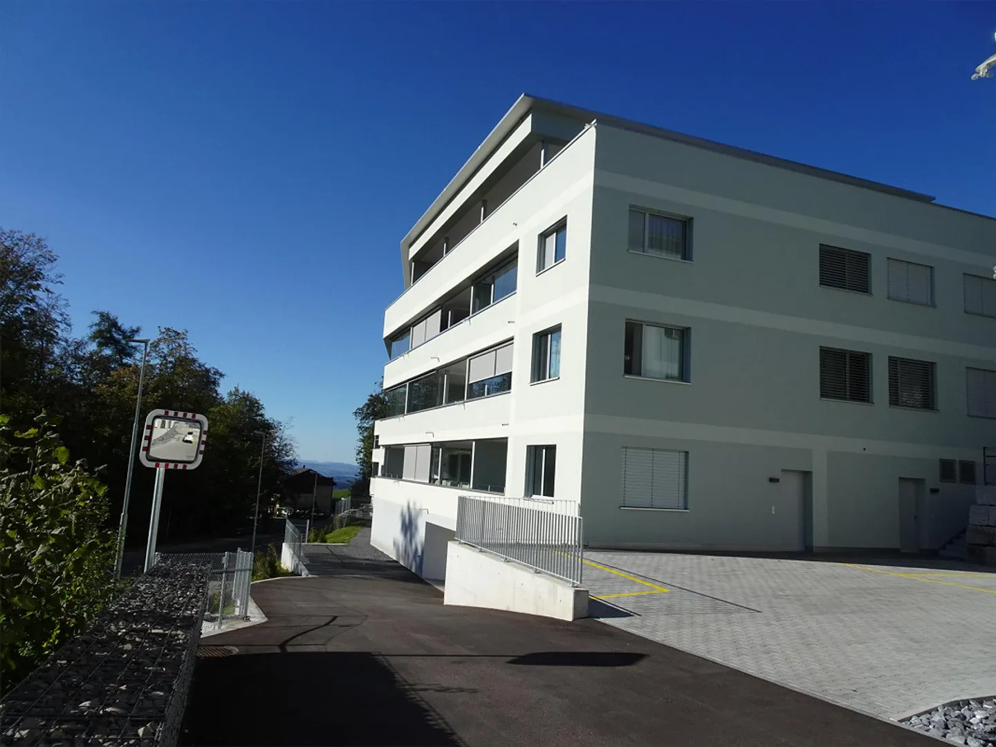 Appartement haut de gamme incluant 2 places de garage et charges - Photo 1 sur 26