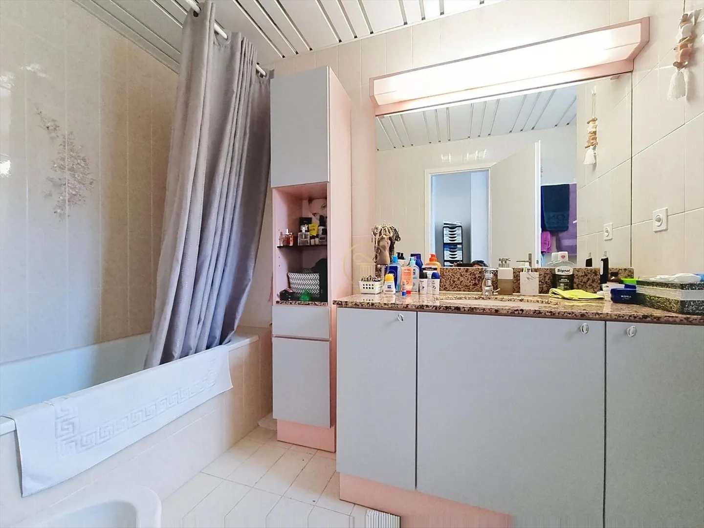 RENENS, OGGETTO RARO! Villa a schiera non soggetta a una PPE di 5,5 p. con ampio spazio giardino. - Foto 13 di 13