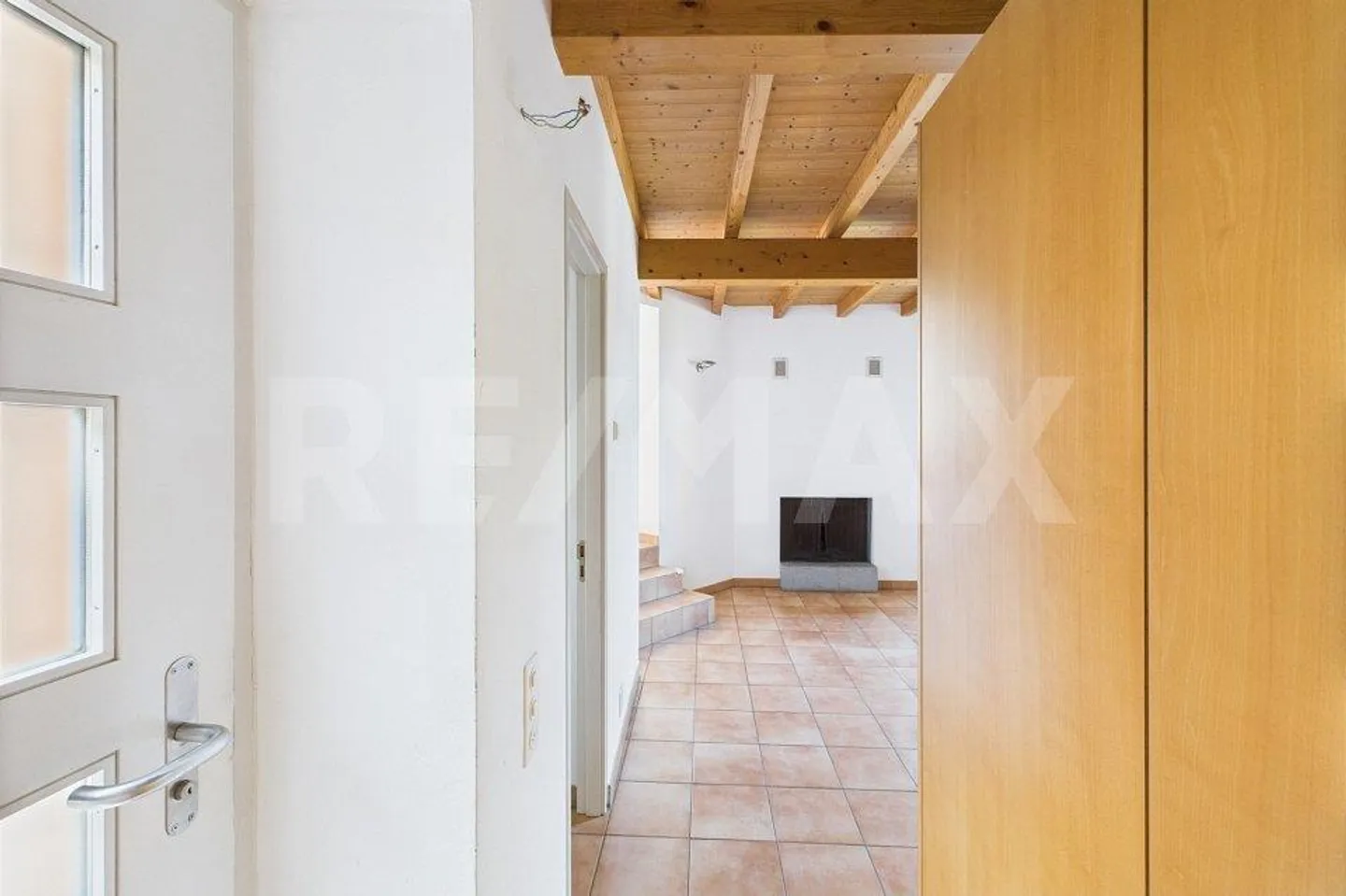 Wo sich die Zeit verlangsamt. Kernhaus mit offenem Blick und hellen Räumen - Foto 4 von 13