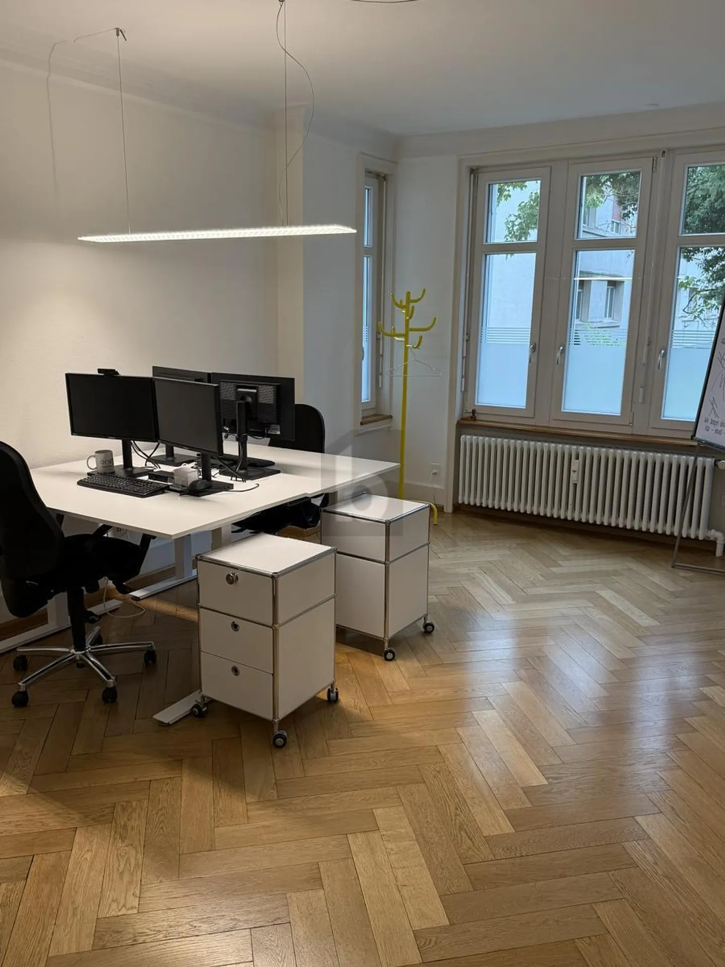 IN UNA POSIZIONE CENTRALE CON PARQUET A PESCE - Foto 2 di 6