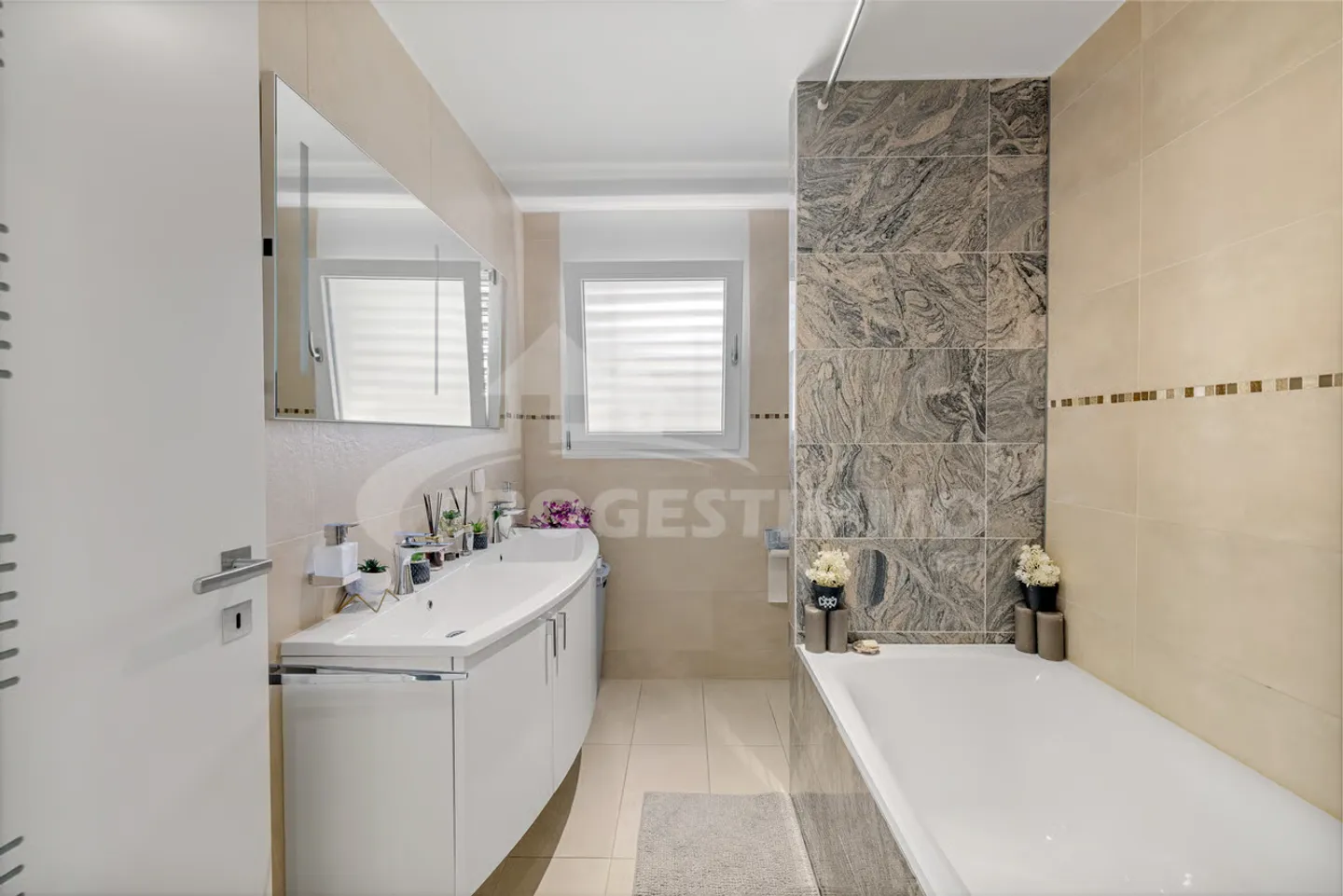 BELLE VILLA MODERNE DE DEUX LOGEMENTS - Photo 10 sur 12