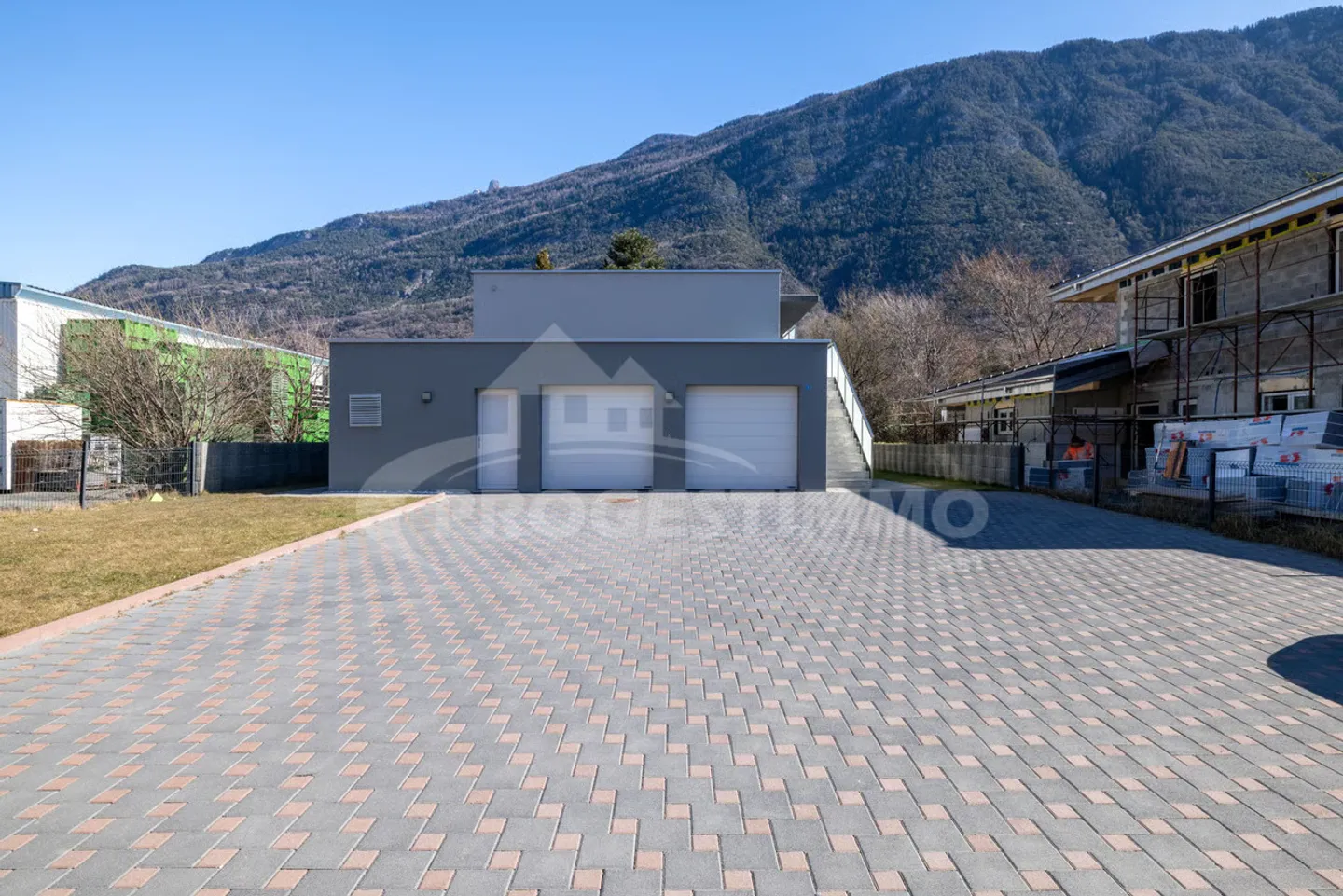 BELLE VILLA MODERNE DE DEUX LOGEMENTS - Photo 11 sur 12
