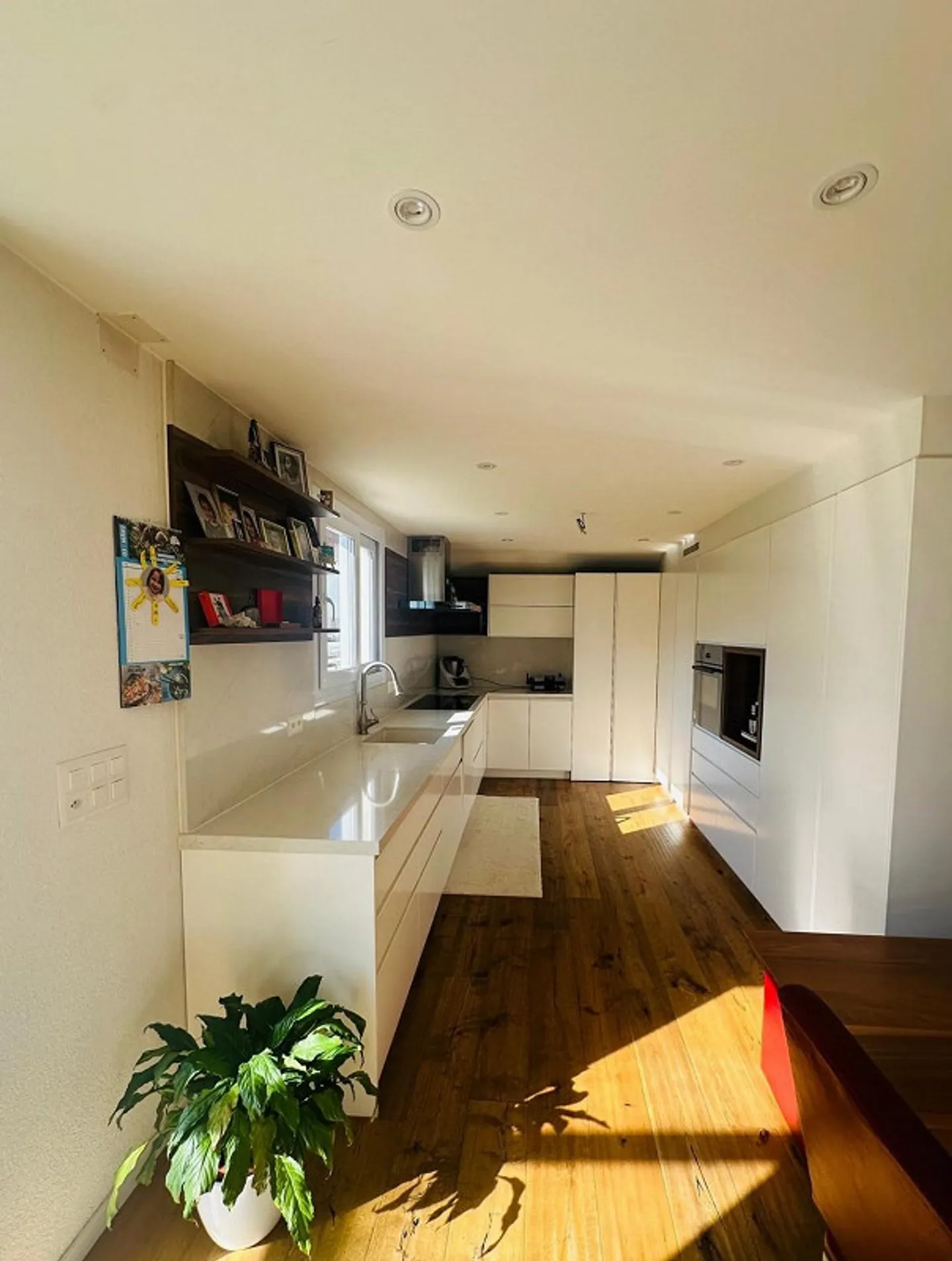 Freistehendes Einfamilienhaus mit grossem Garten und verkehrsgünstiger Lage - Foto 2 von 13