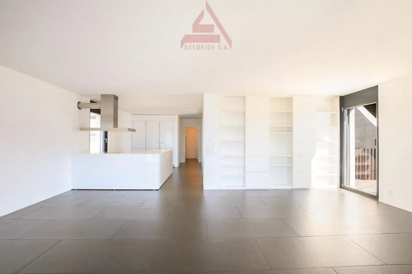 Appartamento di lusso con vista lago - Foto 4 di 10