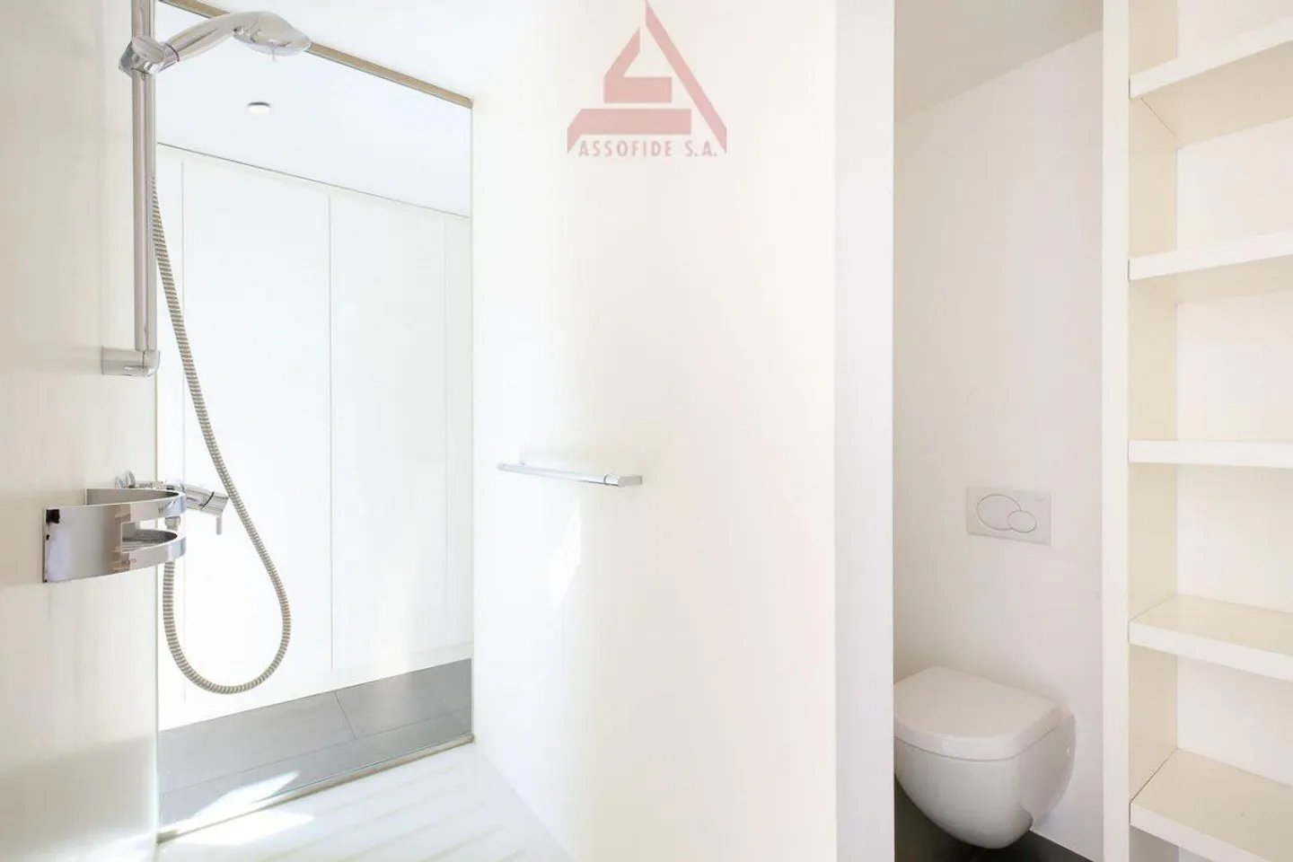 Appartamento di lusso con vista lago - Foto 6 di 10
